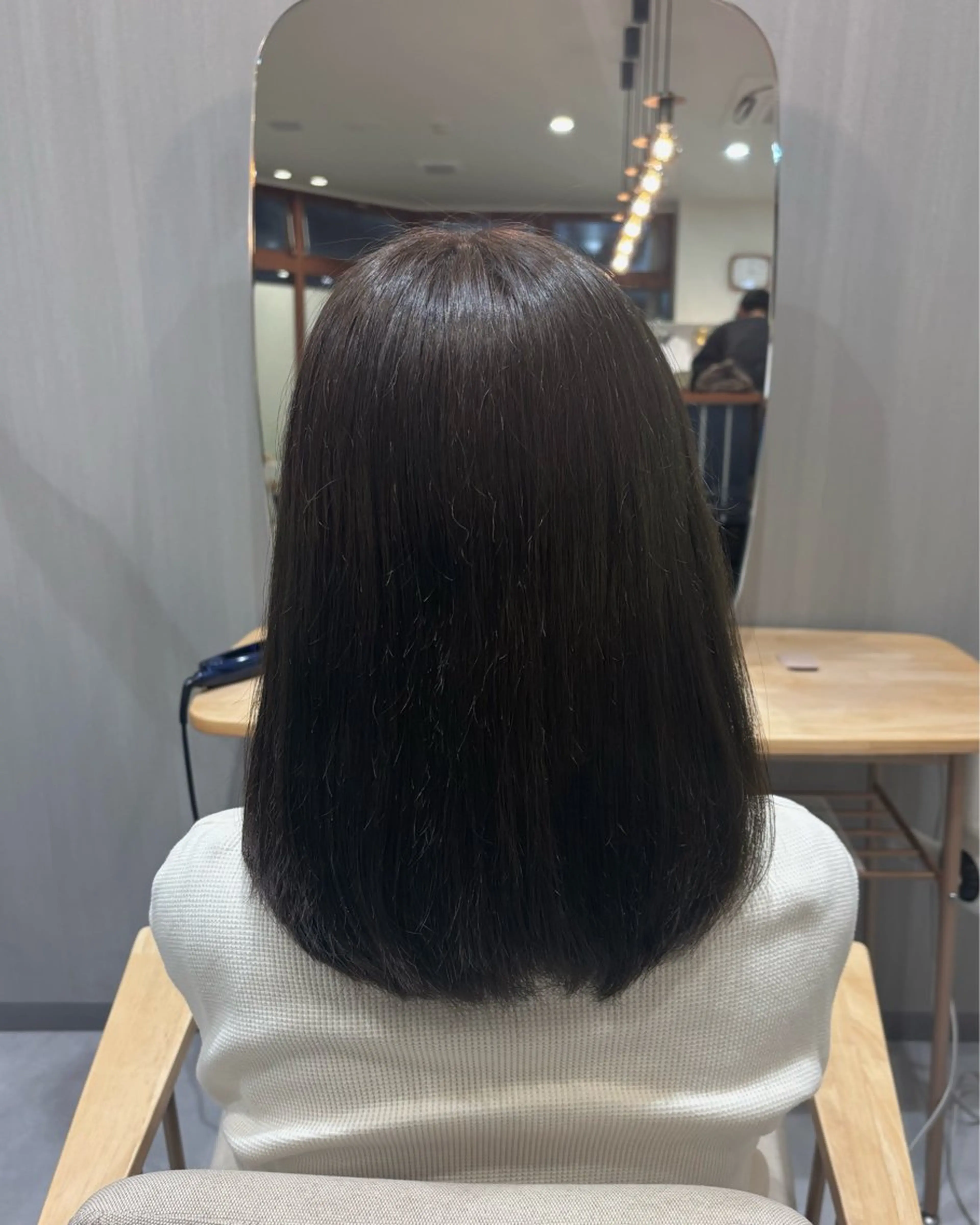 カラー 崎村 寧々のヘアスタイル