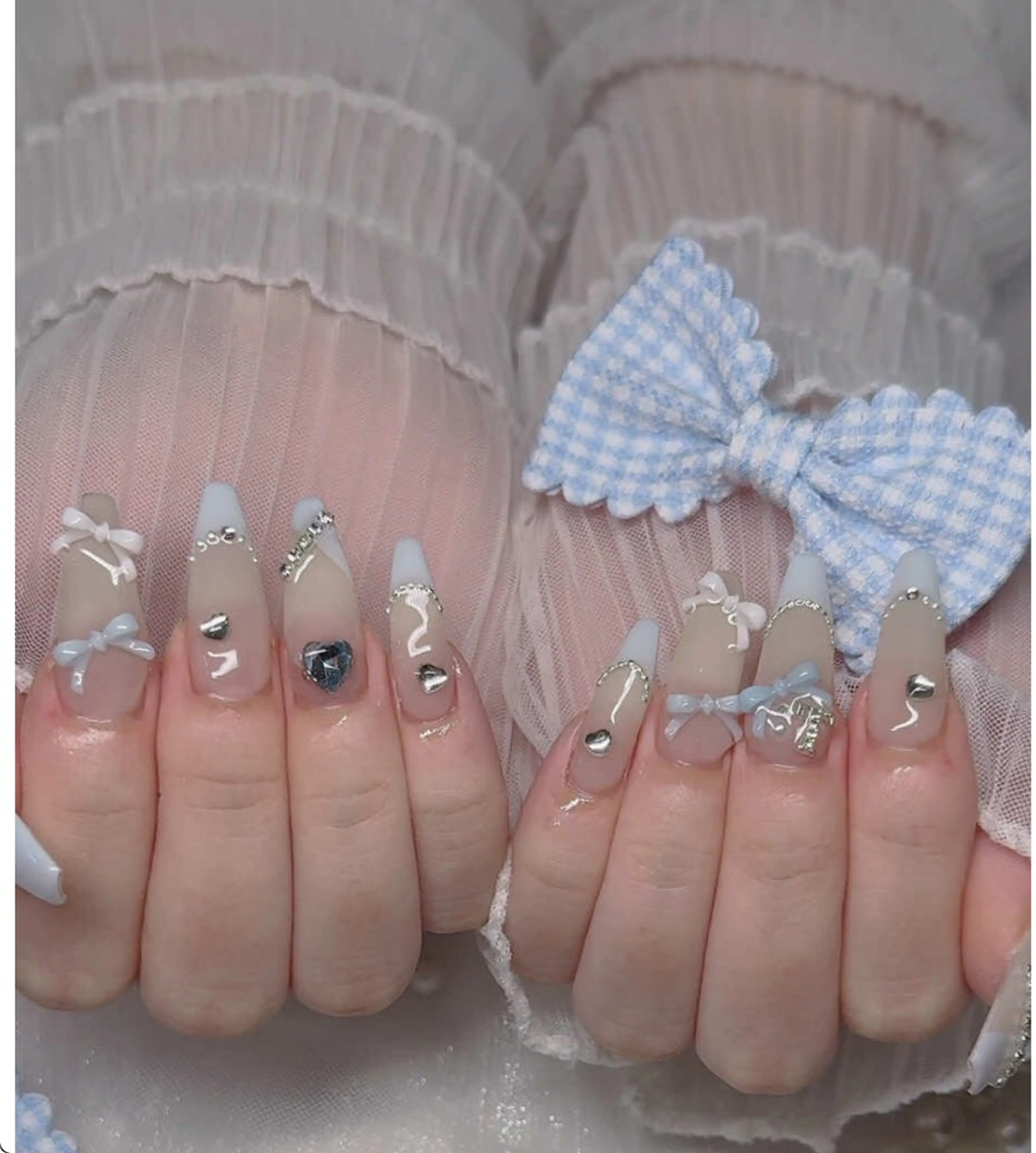 ネイル アートネイル ジェルネイル グラデーション マグネットネイル ニュアンスネイル ハンドネイル Ryu Nail Studio所属・Ryu Nail 新大久保のネイルデザイン