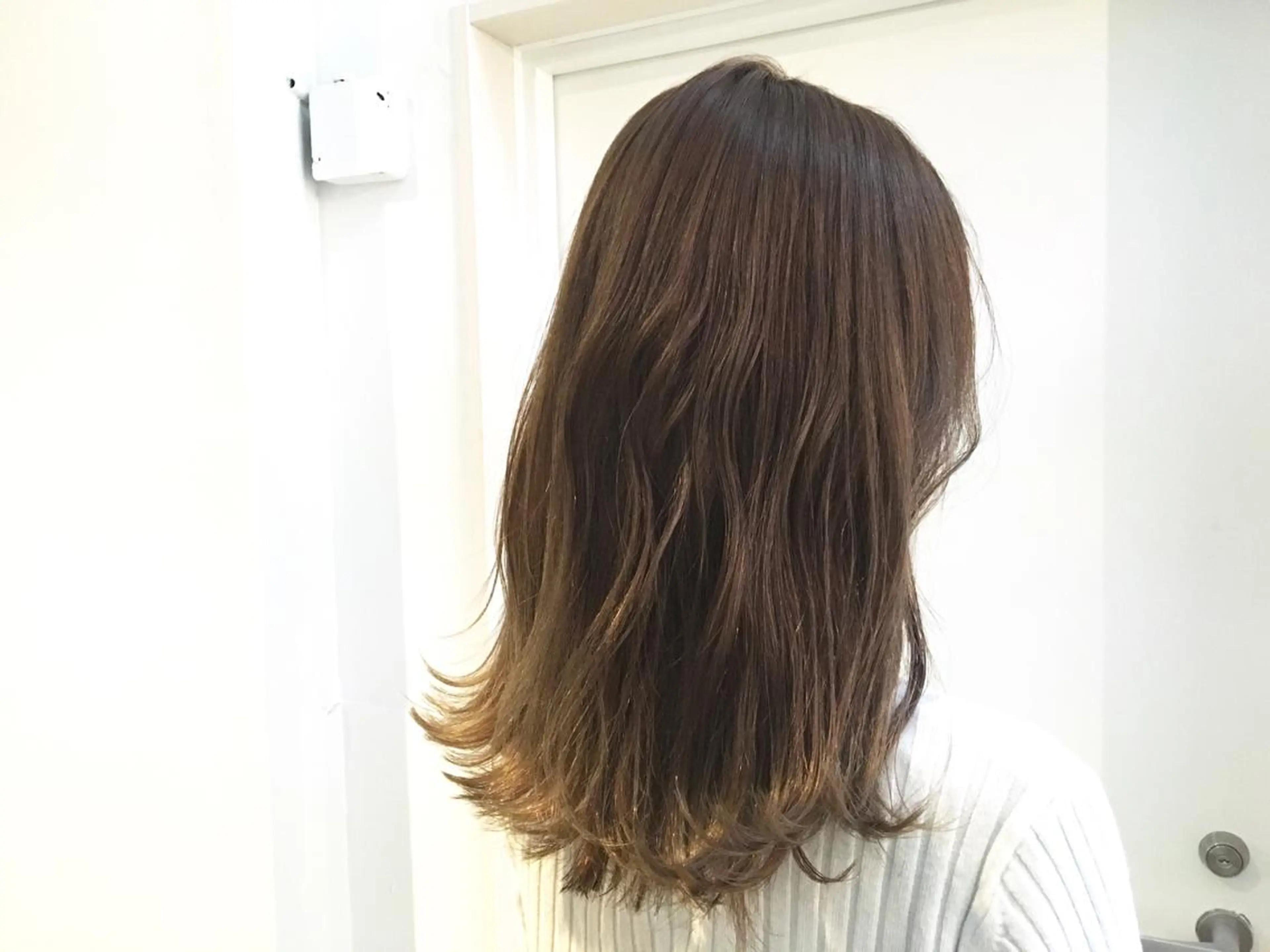 セミロング カラー ベージュカラー フォギーベージュ 半個室女性salon 🩰Natsumiのヘアスタイル