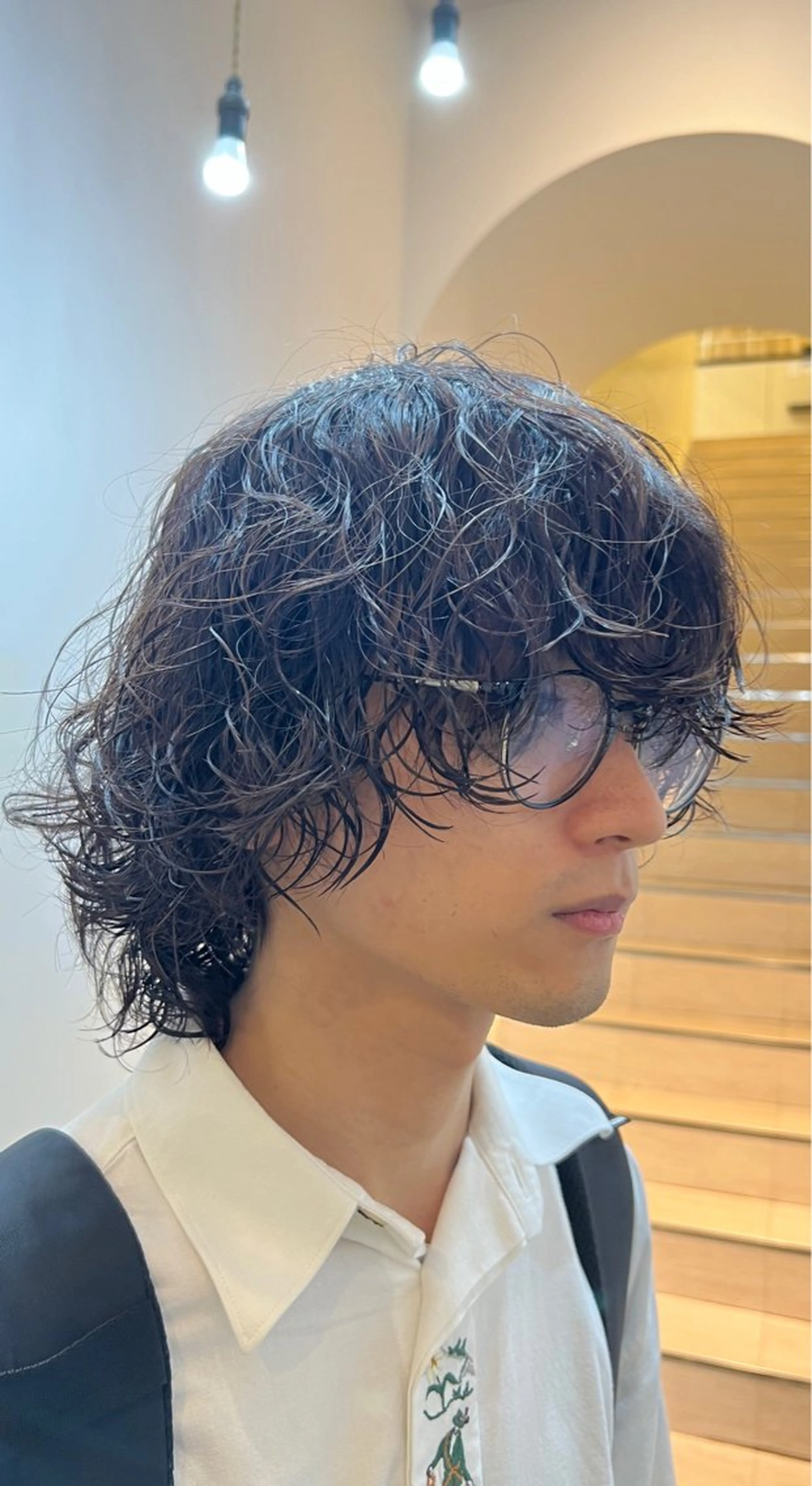 ミディアム メンズパーマ 岩成健志郎のヘアスタイル
