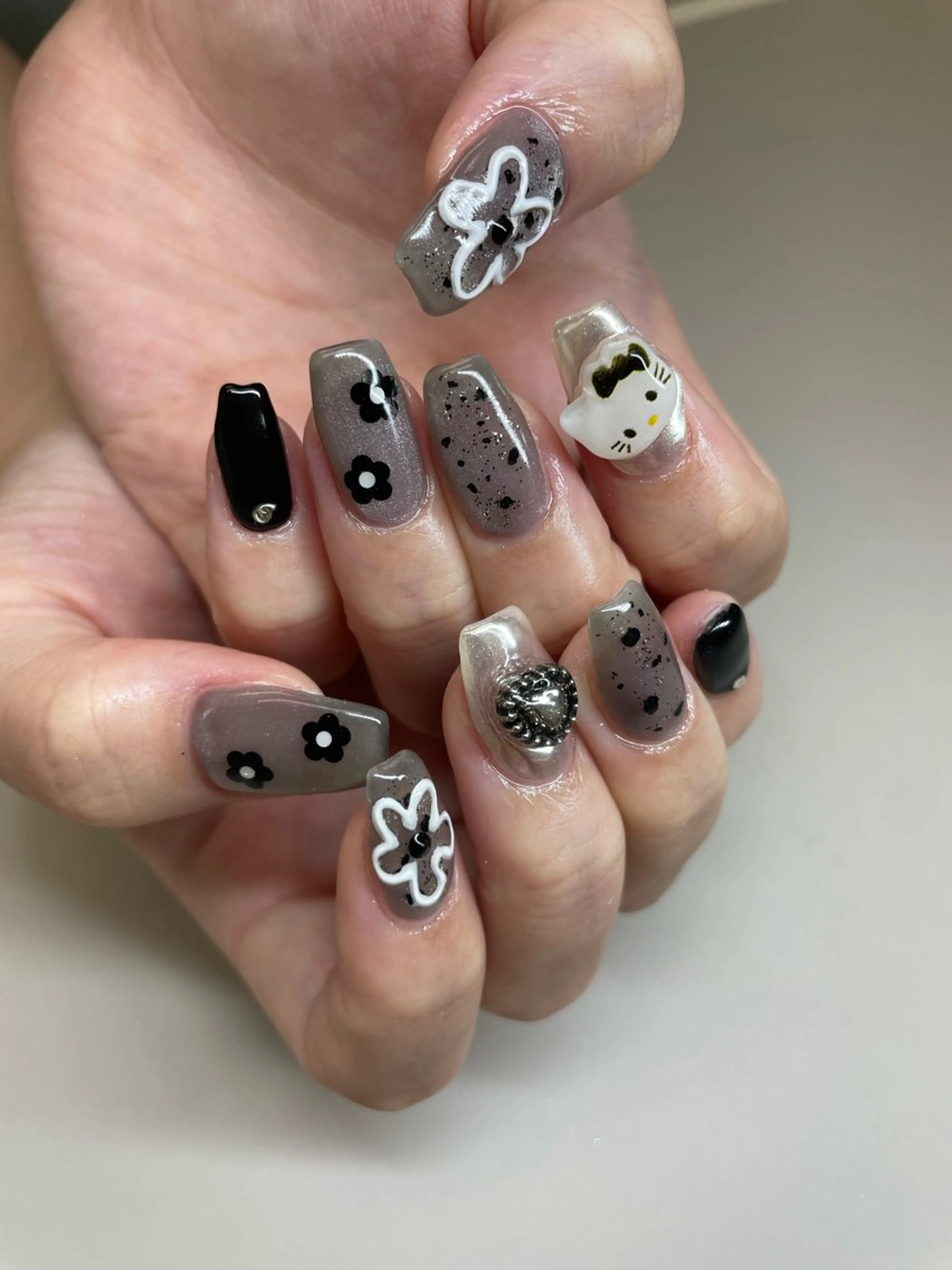 ネイル ハンドネイル MiMi NAIL TOKYO所属・Hisaka Mikiのネイルデザイン