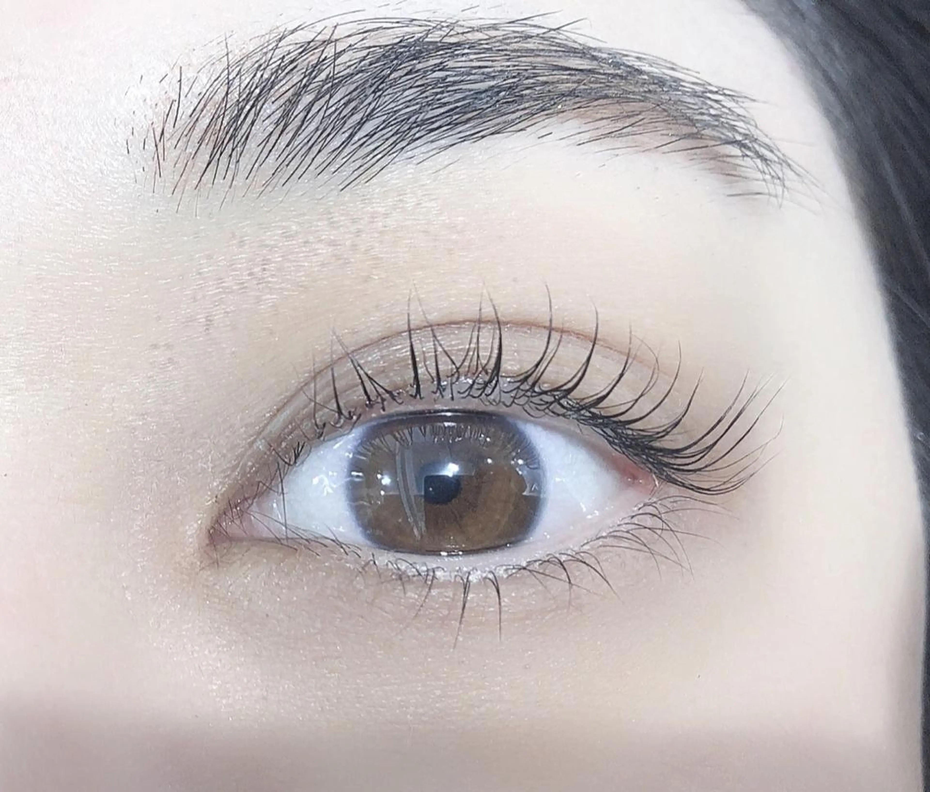 マツエク・マツパ laera 佐藤のヘアスタイル