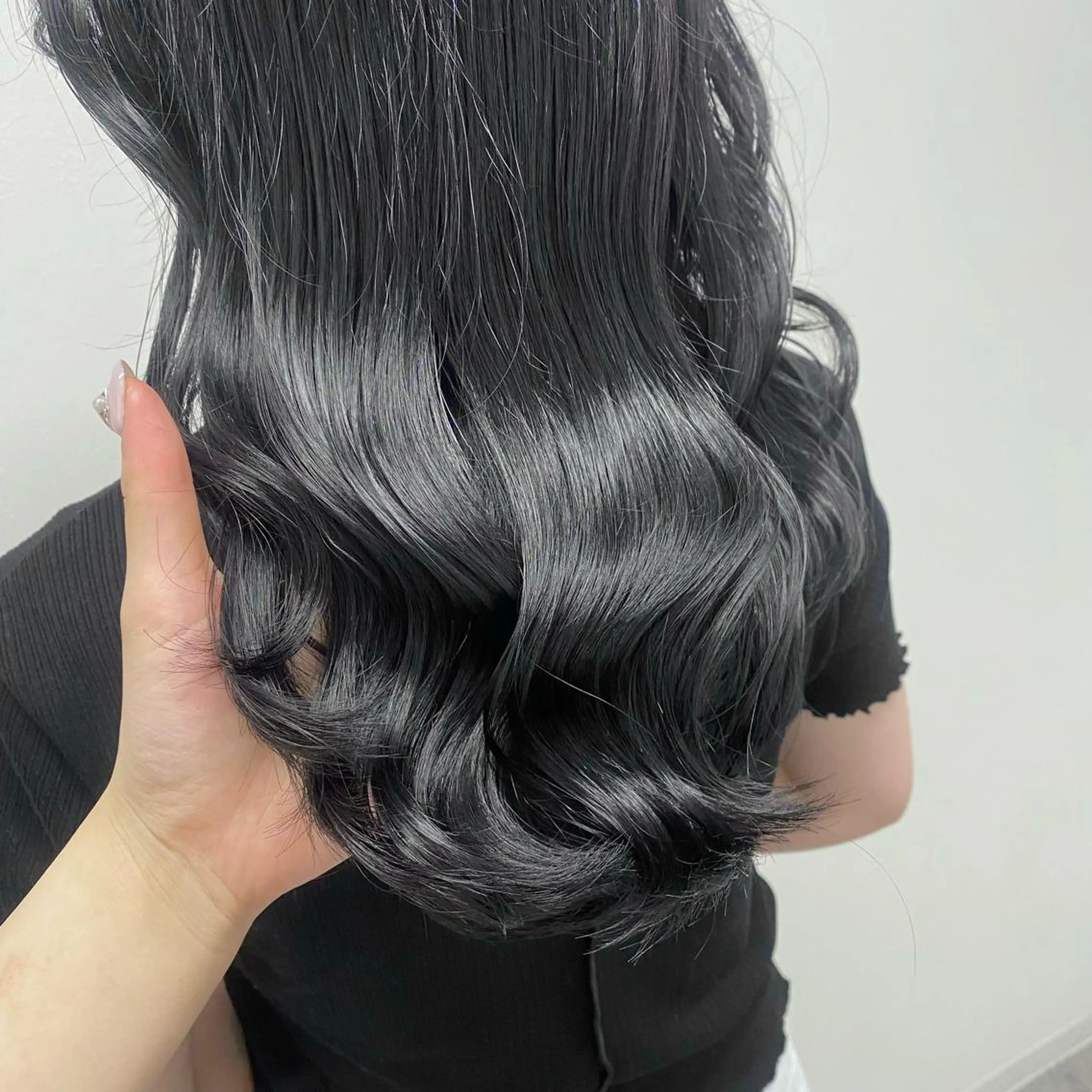 ロング カラー 黒髪 ブルーカラー ブルーブラック ヘアカラー トリートメント JE SUIS  HEUREUSE  Etude所属・🤍韓国風hair Marina🤍のヘアスタイル