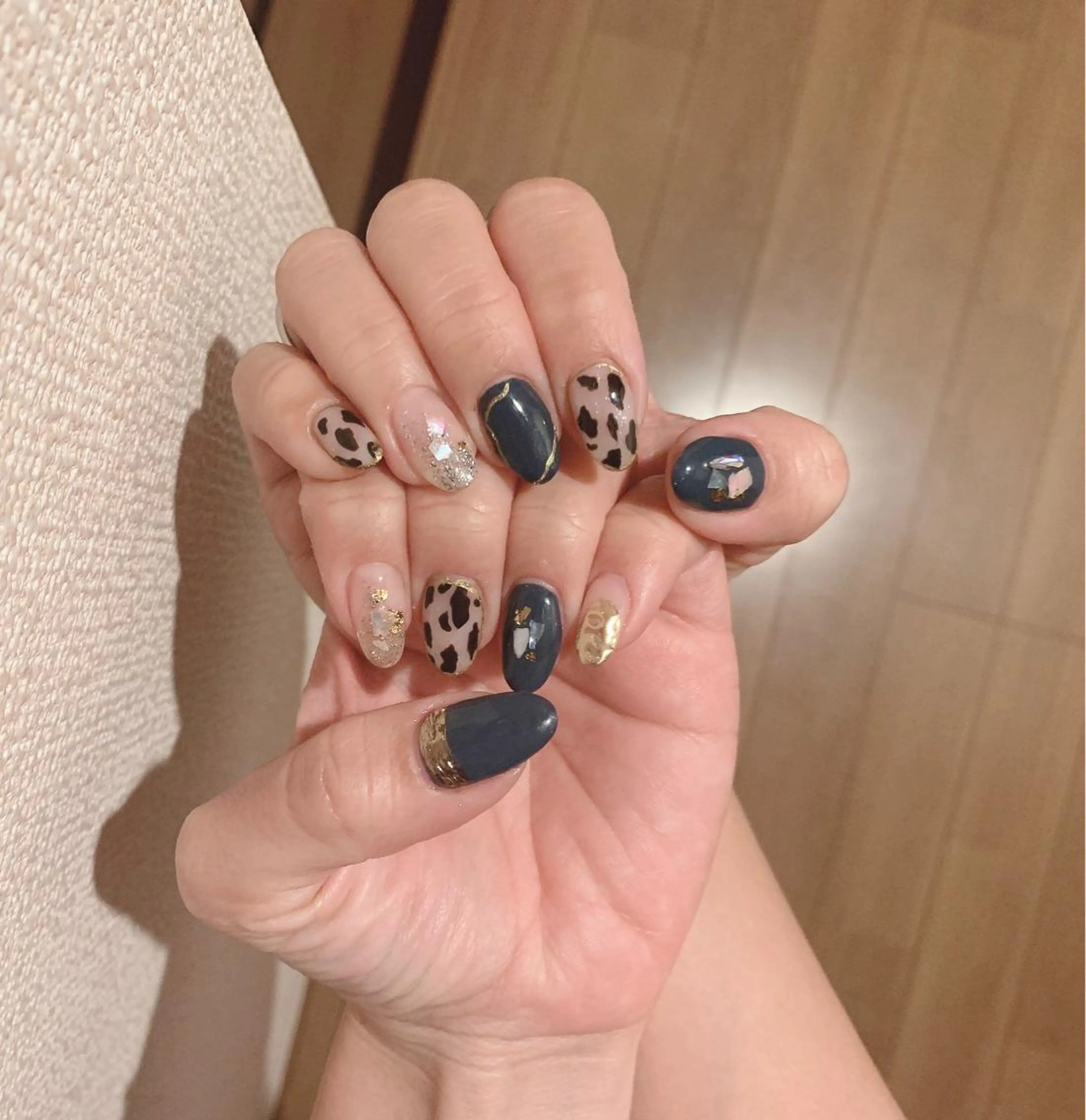 ネイル ハンドネイル ハンドケア 🌙都岡 ムーンネイルのネイルデザイン