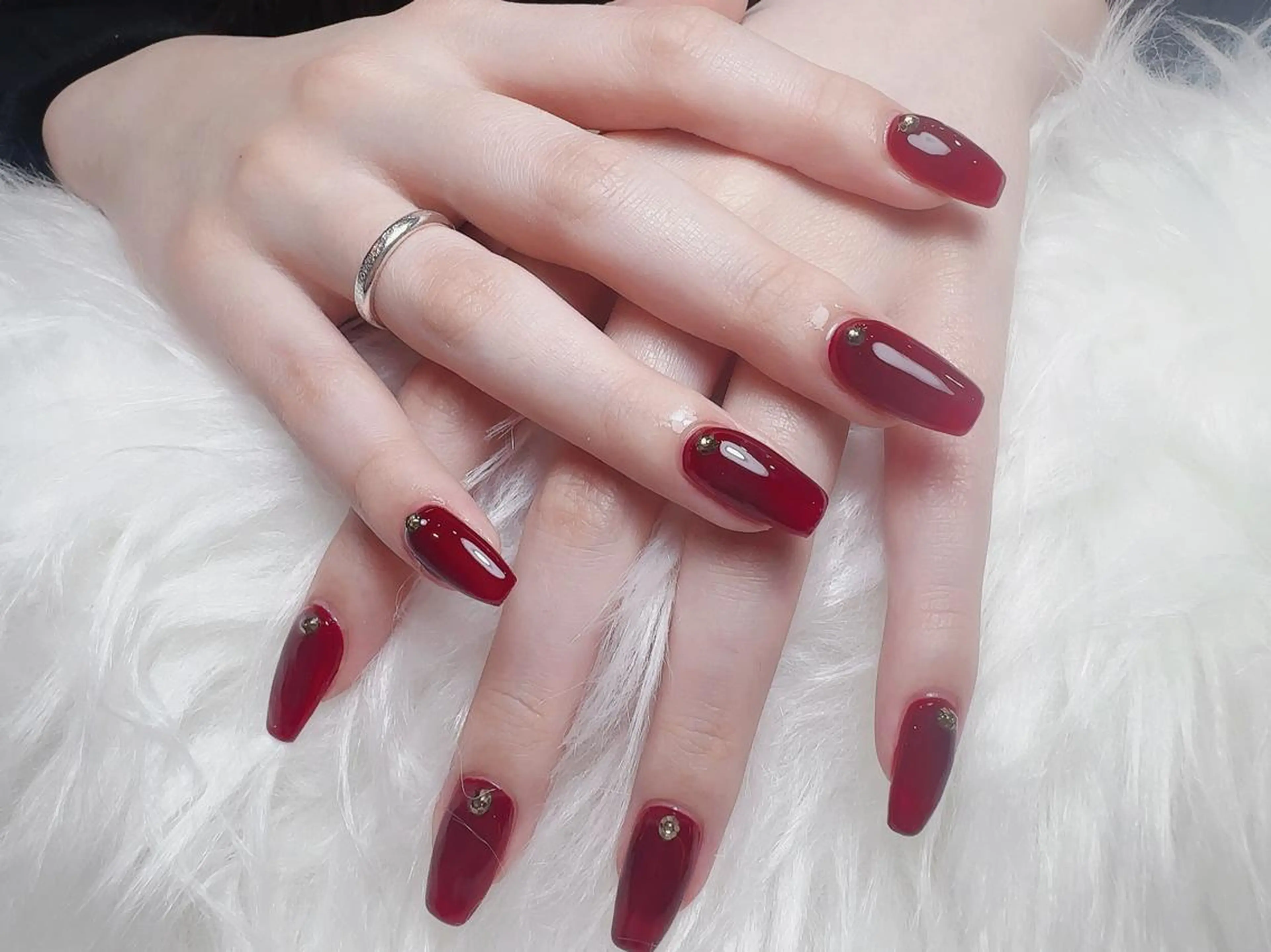 ネイル ストーンネイル ハンドネイル Elegant beautyのネイルデザイン