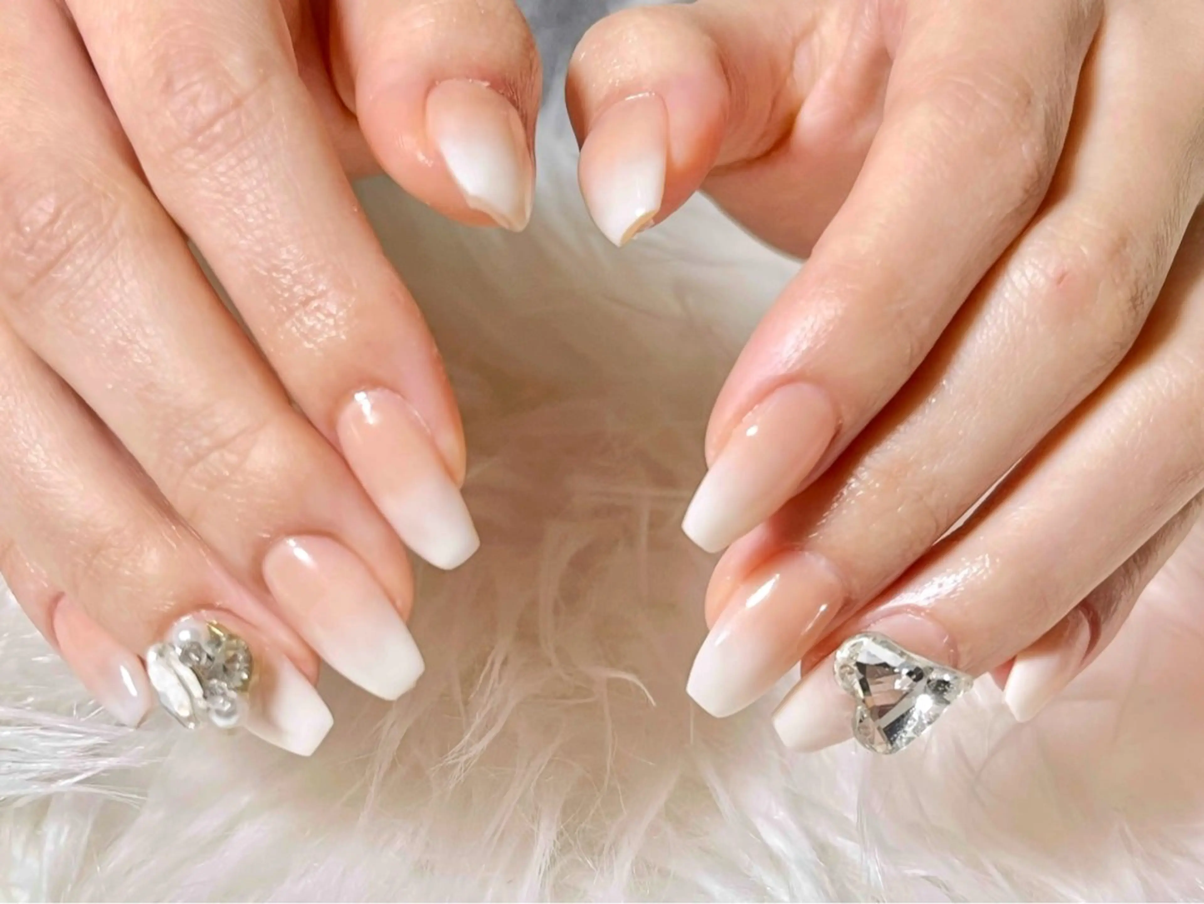 ネイル hohomi .のネイルデザイン