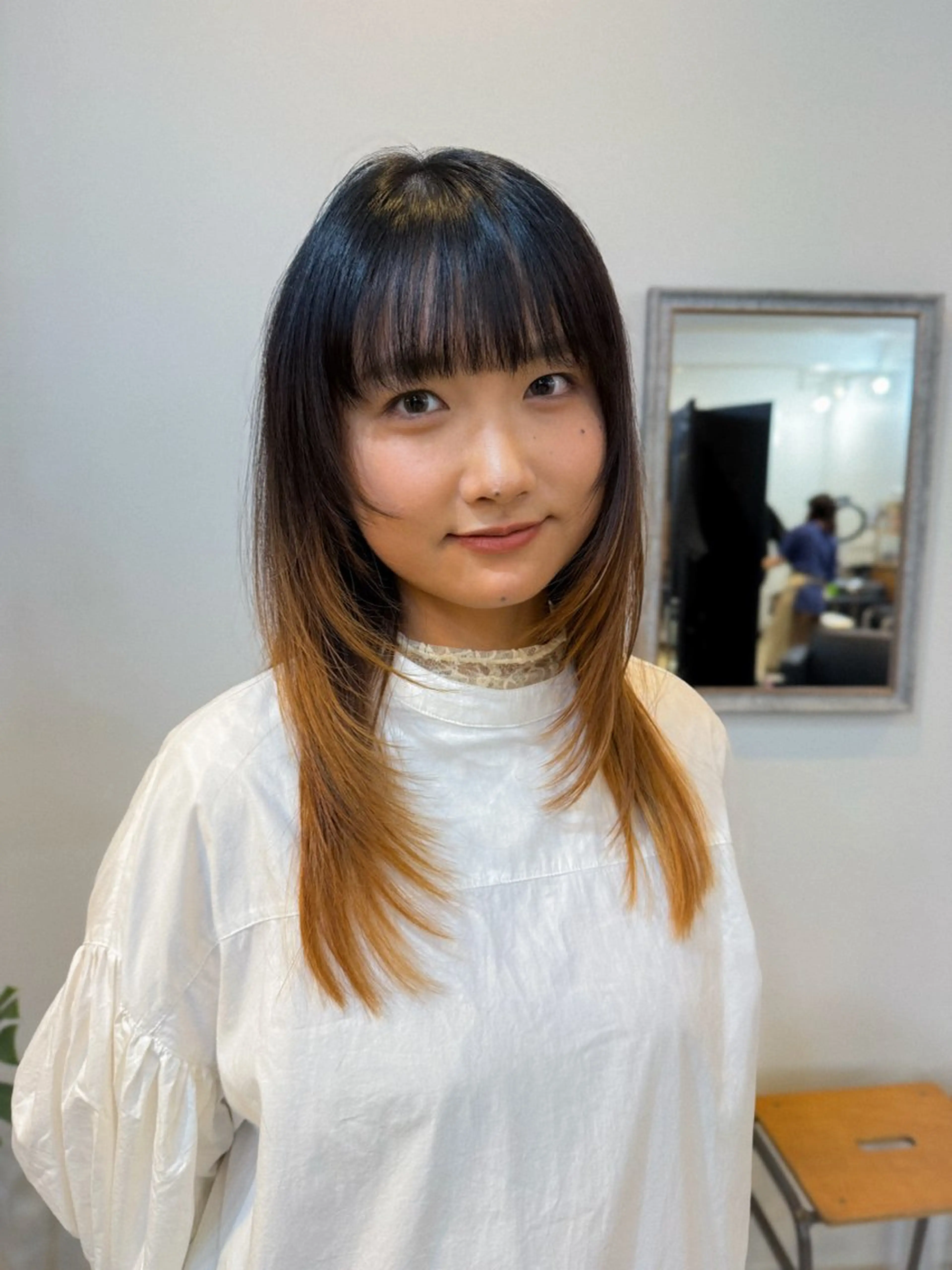 ロング レイヤーカット 小顔カット 出島 凜平のヘアスタイル