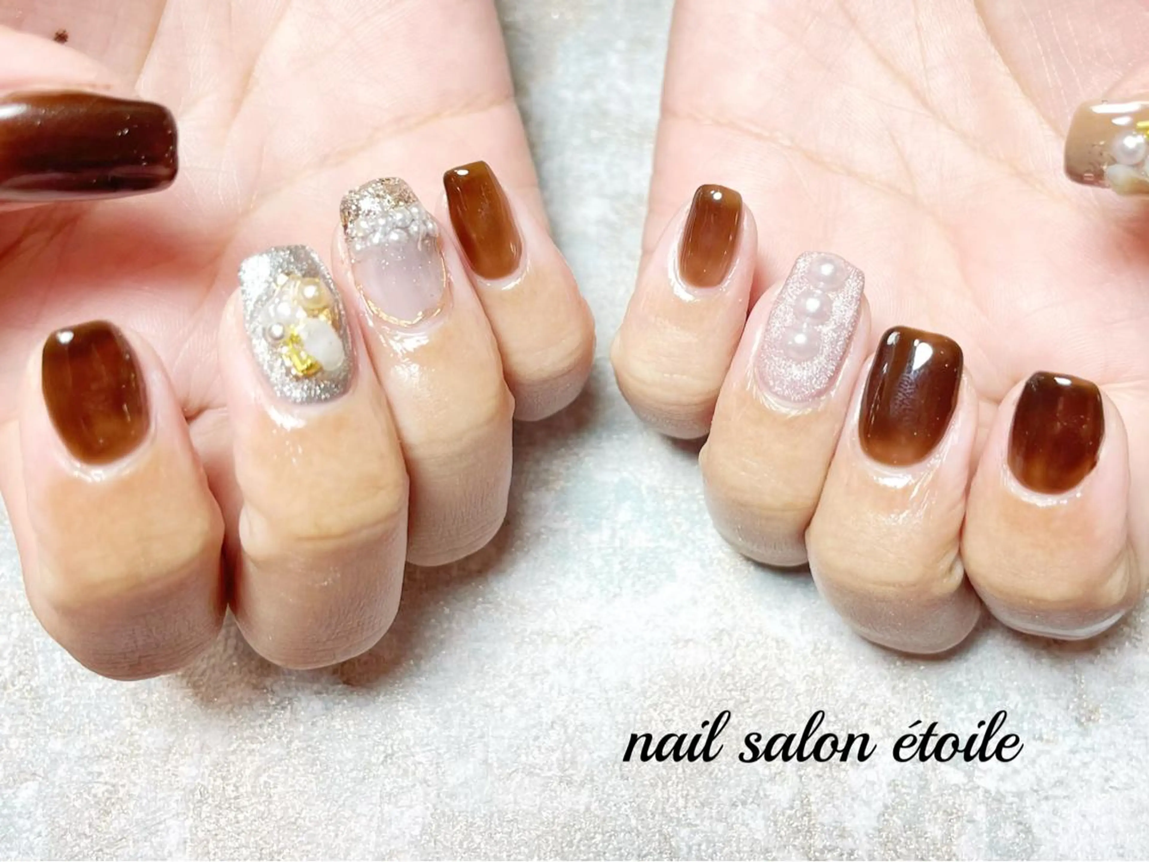 ネイル アートネイル ブラウン マグネットネイル ニュアンスネイル ハンドネイル nail salon étoileのネイルデザイン