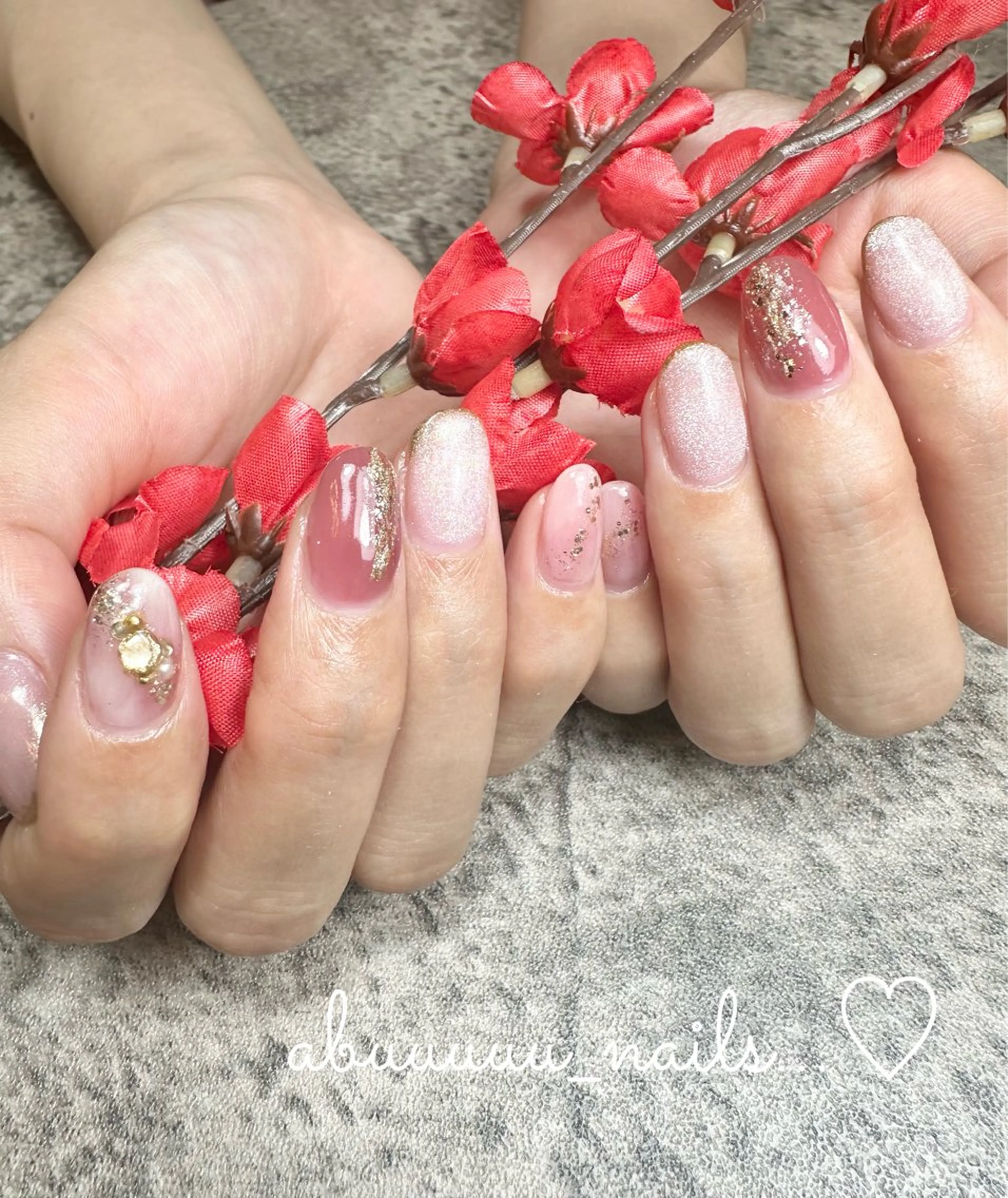 ネイル ホログラムネイル マグネットネイル ニュアンスネイル ストーンネイル ハンドネイル abuuuuu nailsのネイルデザイン