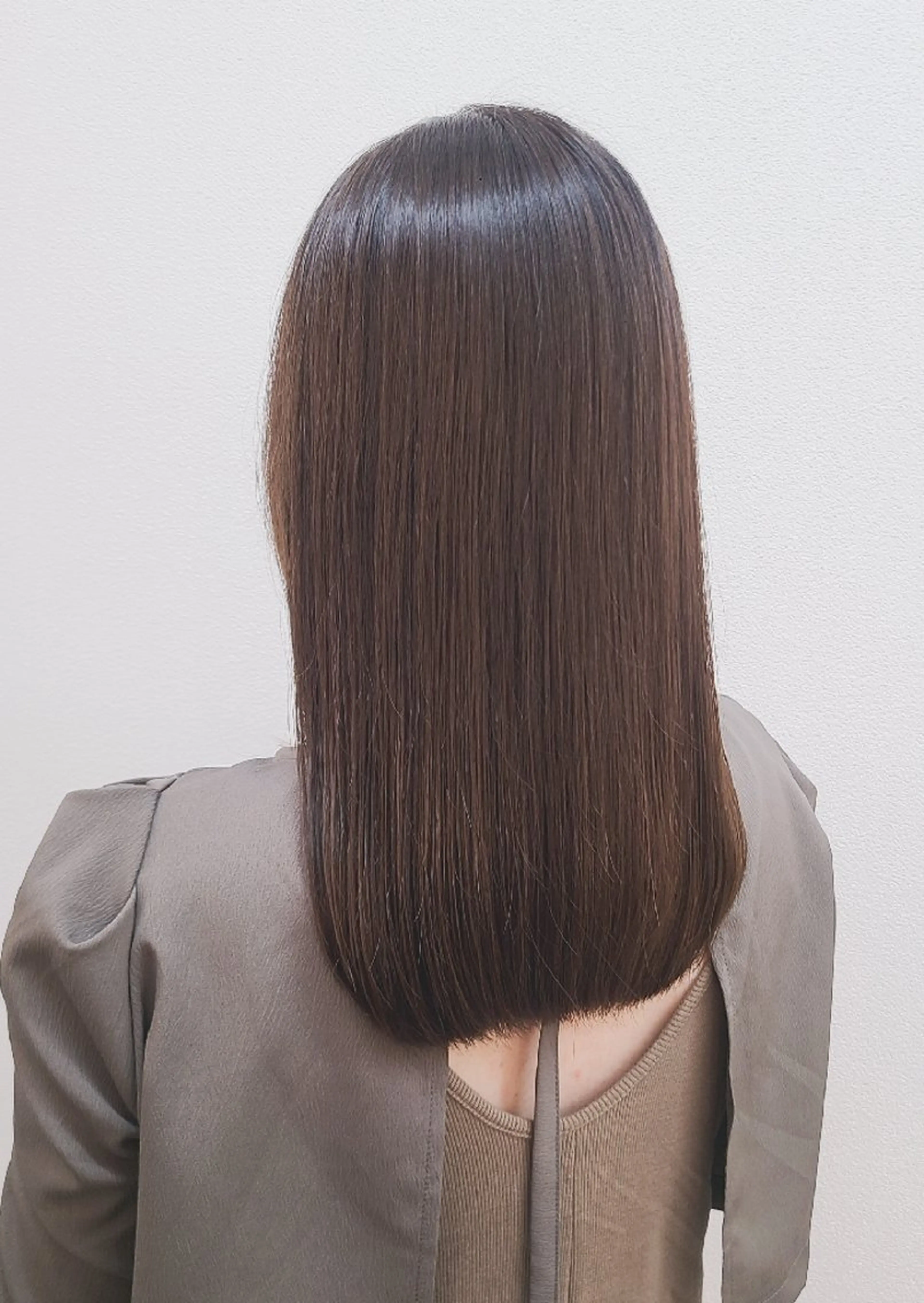 セミロング トリートメント yolo.所属・夜特化型ヘアサロン 𓃱yolo.タナベのヘアスタイル