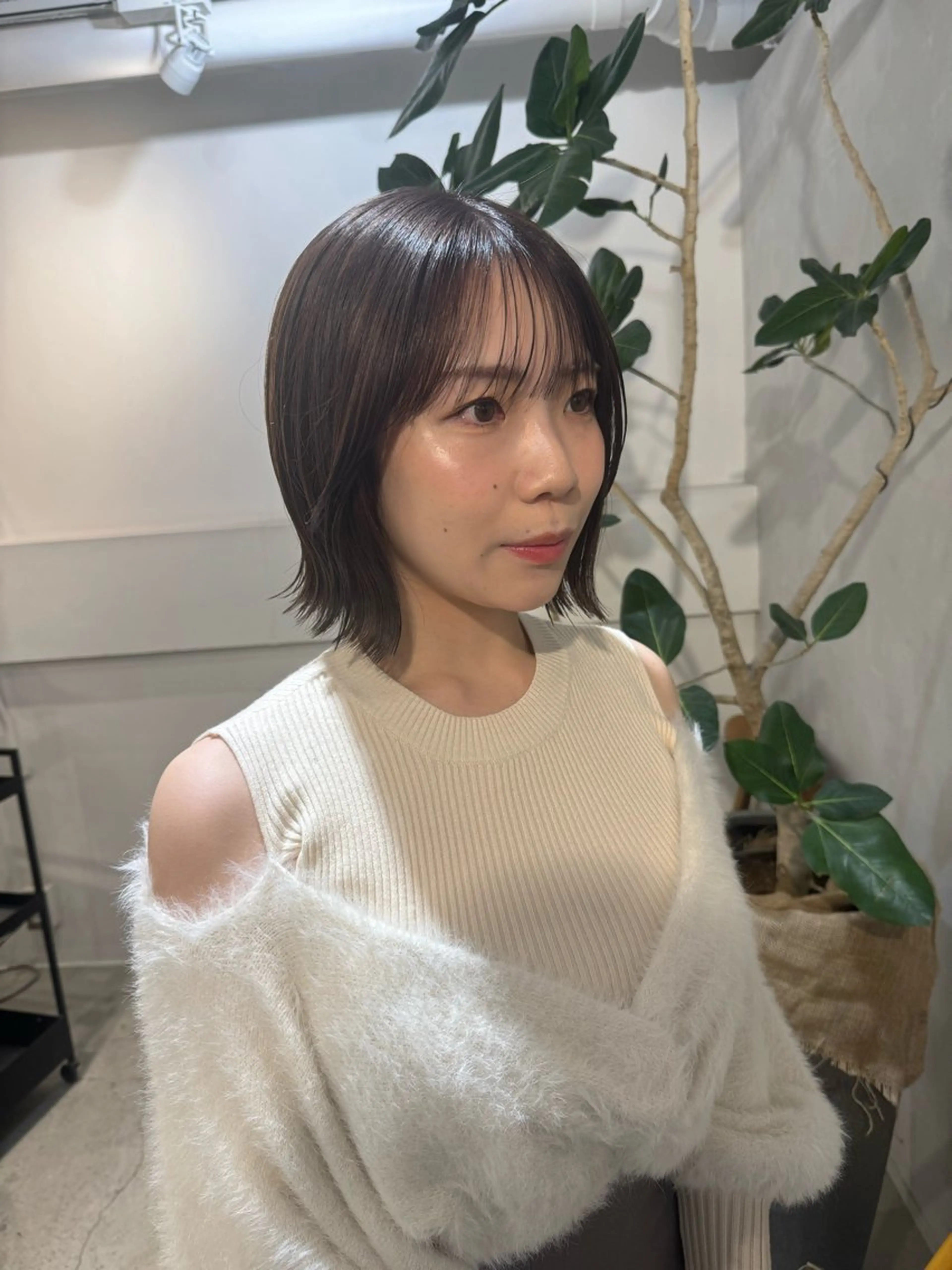 セミロング カット ヘアカラー トリートメント 顔周りcut・ご相談 ＝新宿しずく🇰🇷のヘアスタイル