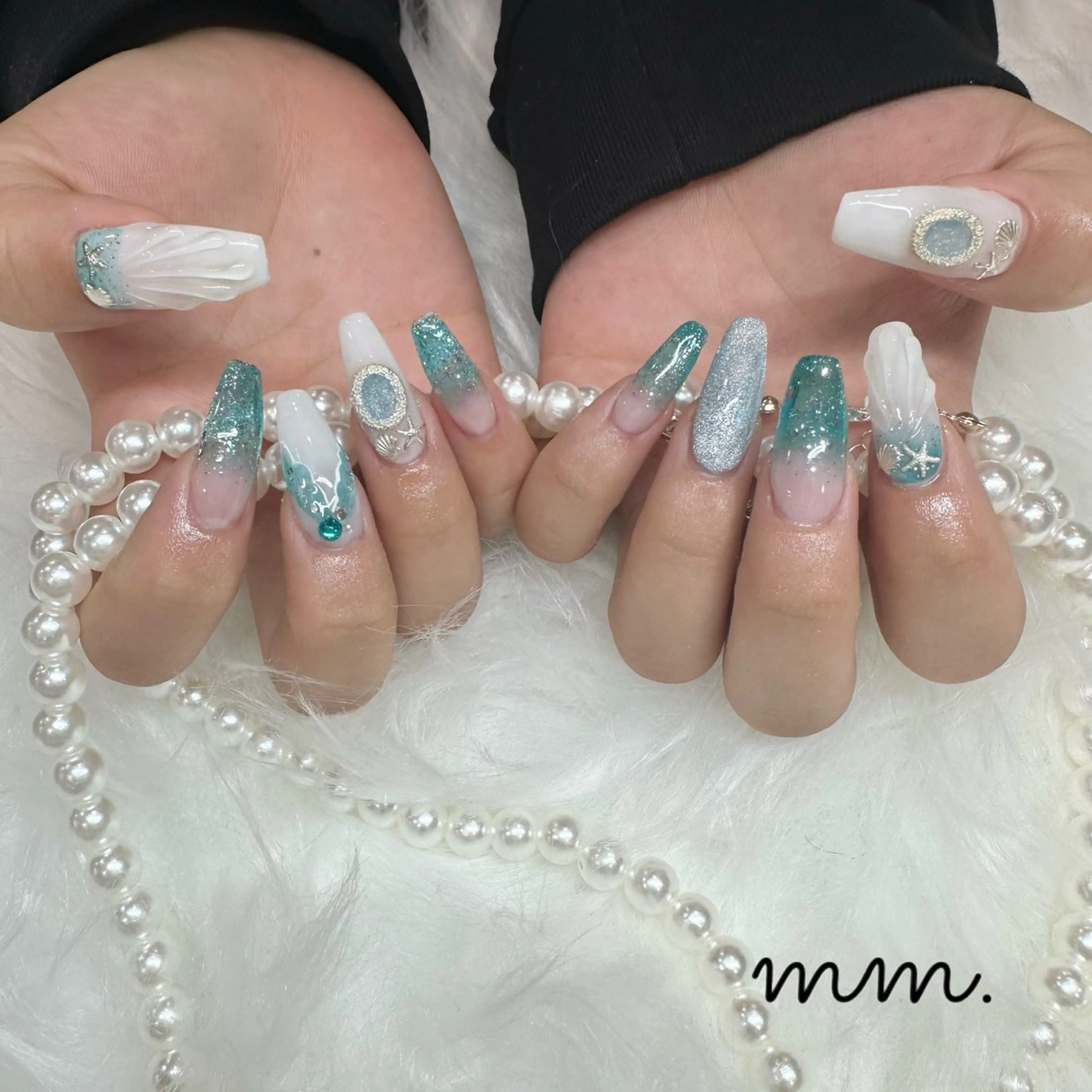 ネイル ハンドネイル 🩷🩵mm.大宮 Riyo🧸🩵🩷のネイルデザイン