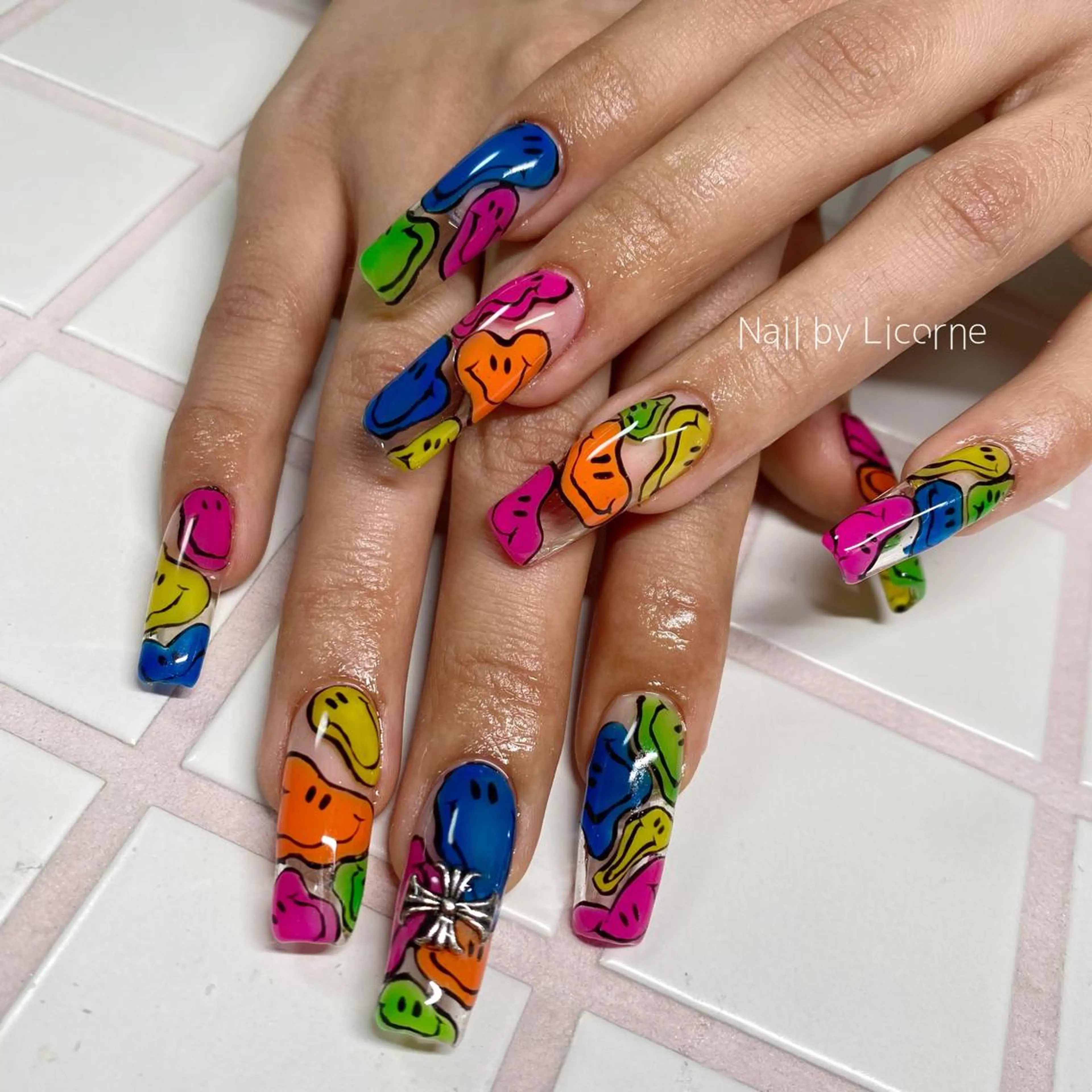 ネイル アートネイル オーロラネイル フレンチネイル 氷ネイル・うるうるネイル マグネットネイル Nail by Licorneのネイルデザイン