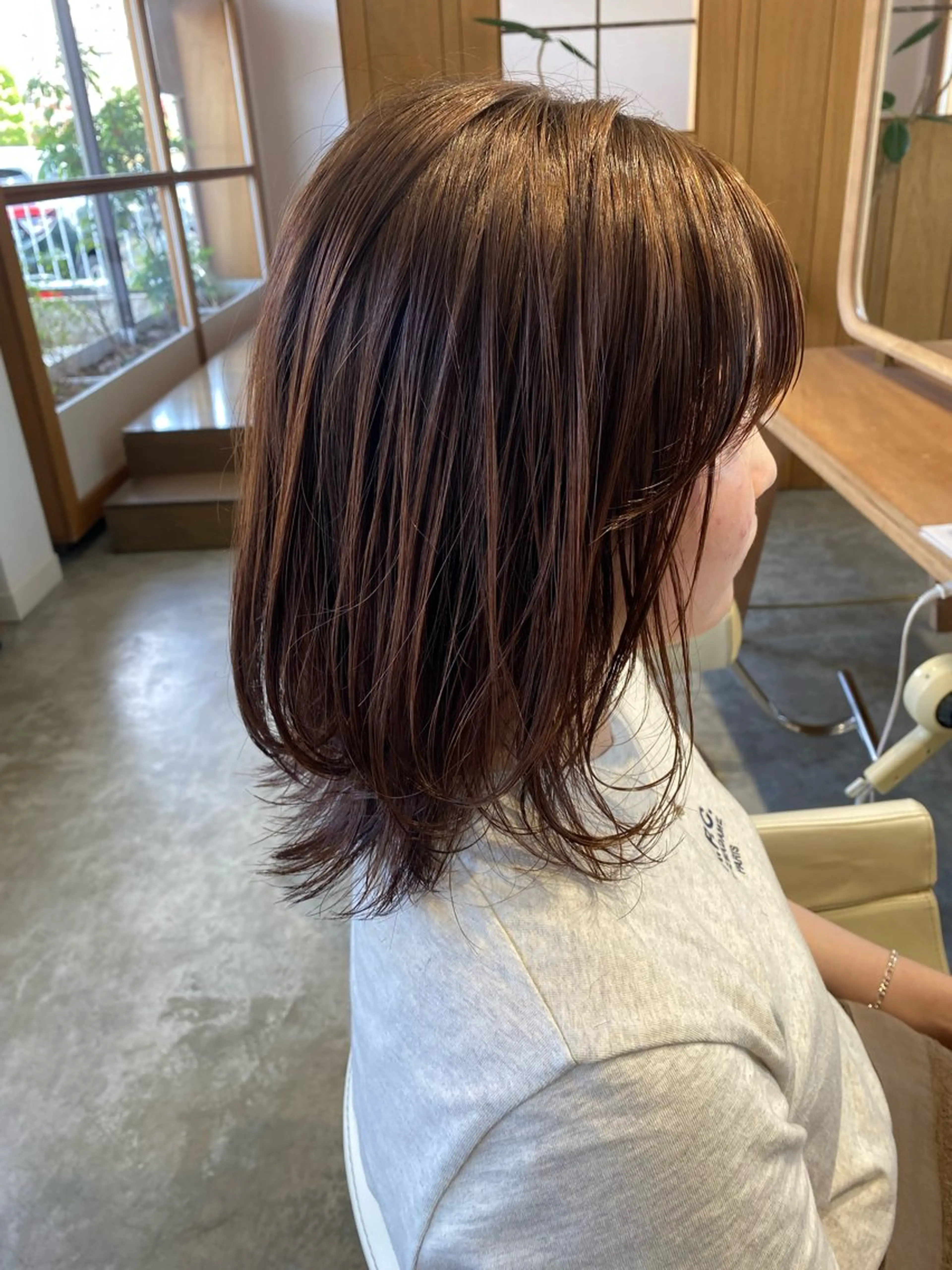 ミディアム レイヤーカット カット fulam所属・MIKU ／fulamのヘアスタイル