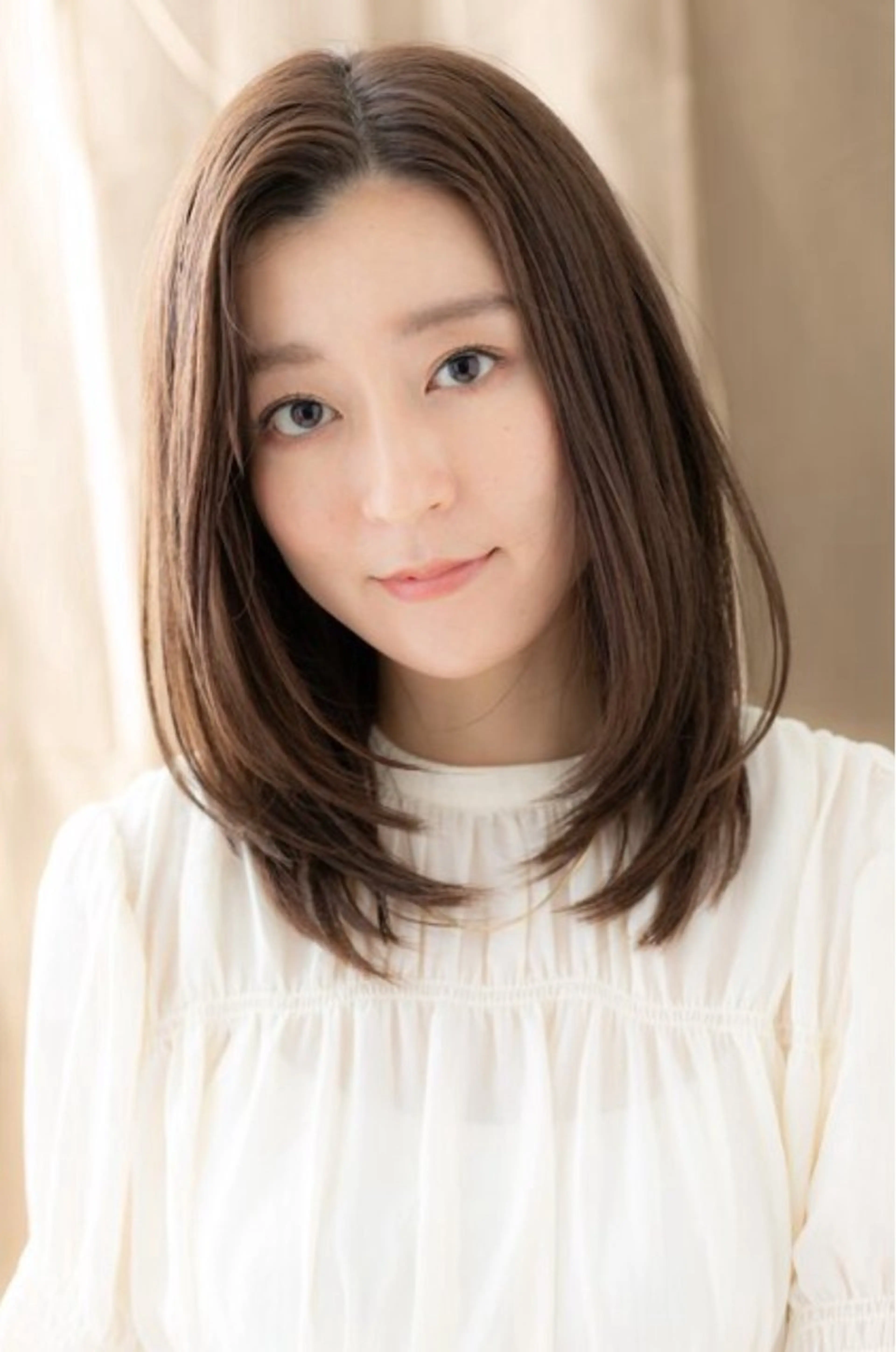 ミディアム カット ヘアカラー くびれ&切りっぱボブ 得意👍佐藤歩のヘアスタイル