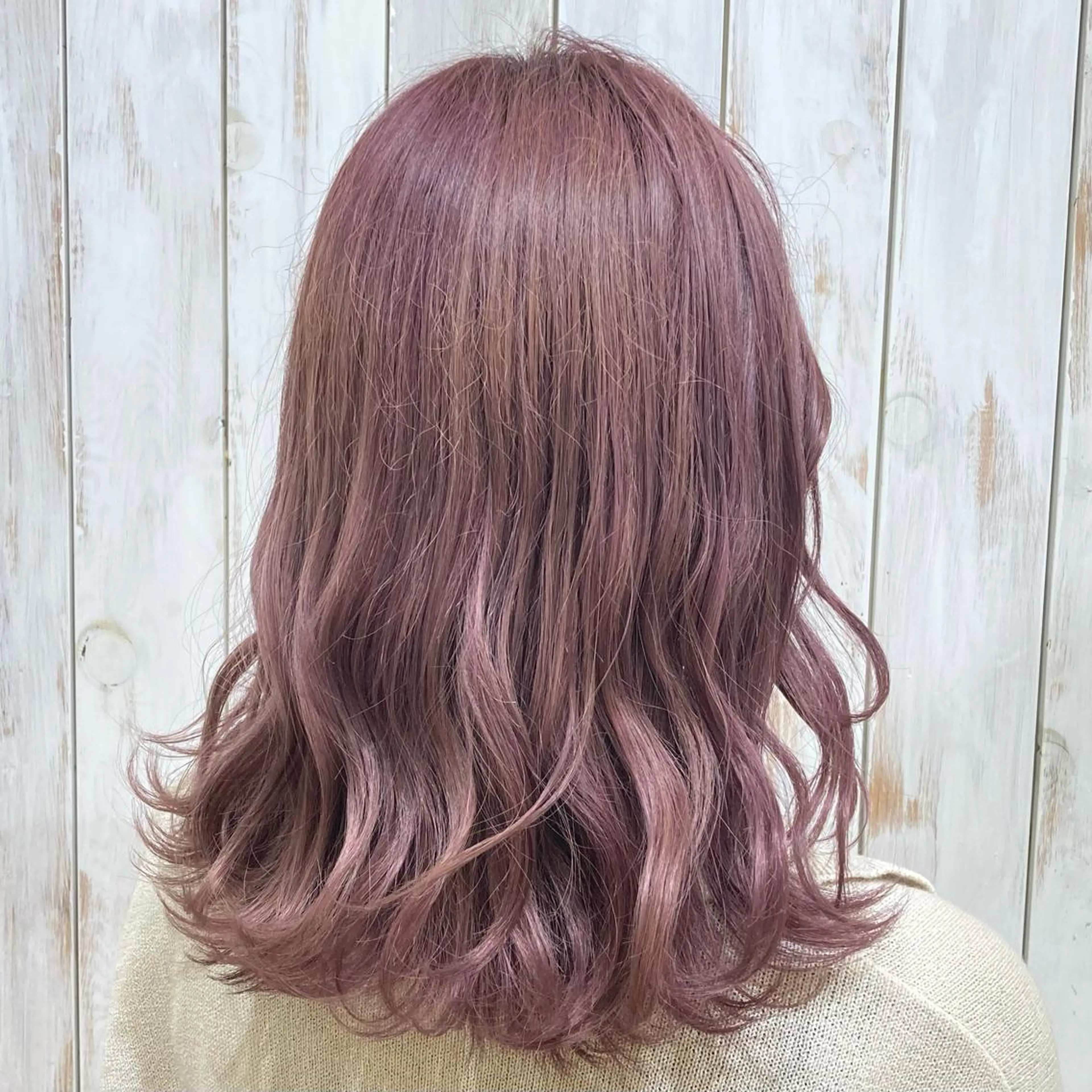 ミディアム ヘアカラー 片柳 美友季のヘアスタイル