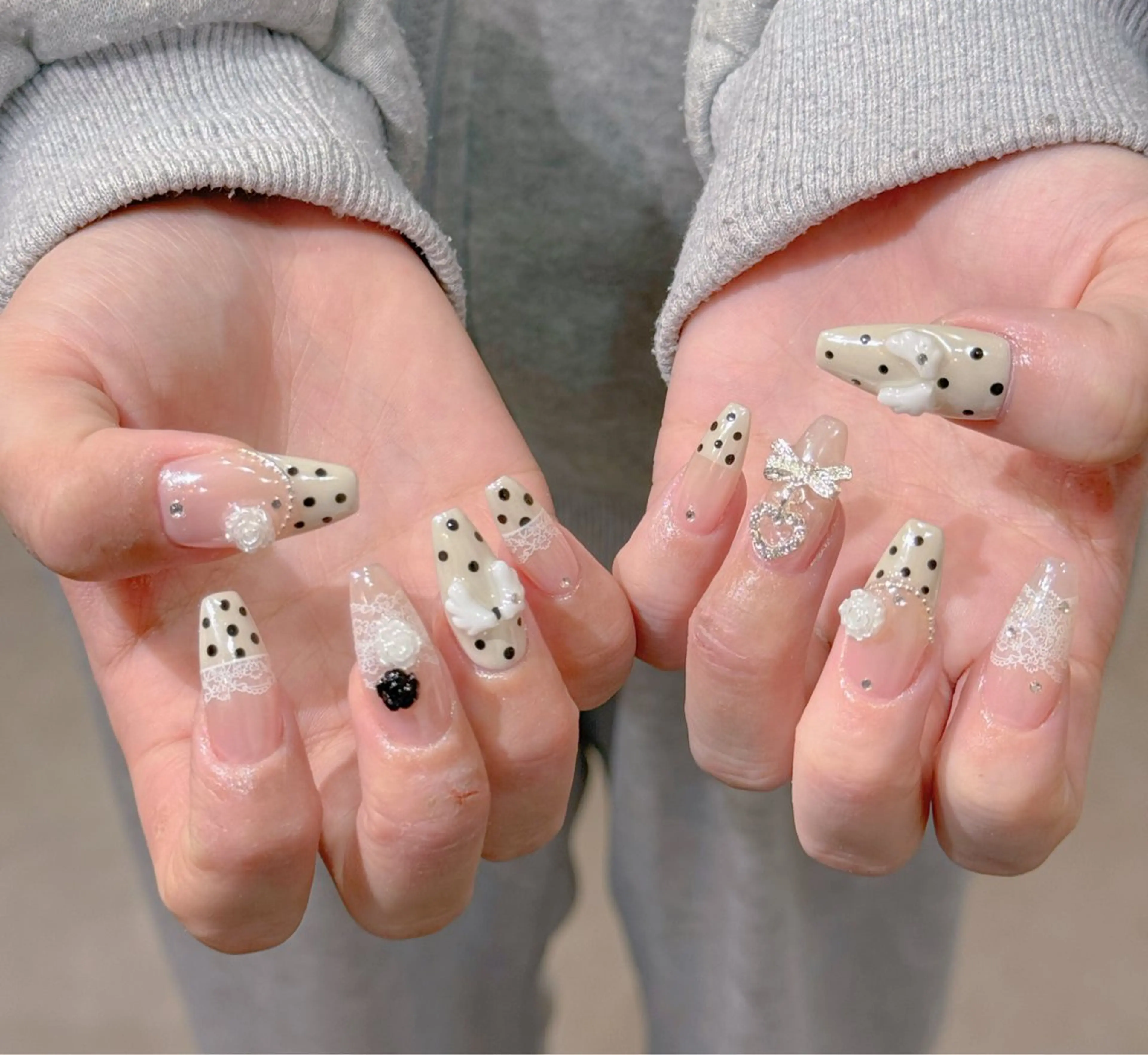 ネイル アニマル柄 ボルドー ブラウン フレンチネイル ゴールド ハンドネイル MILO 168 池袋のネイルデザイン