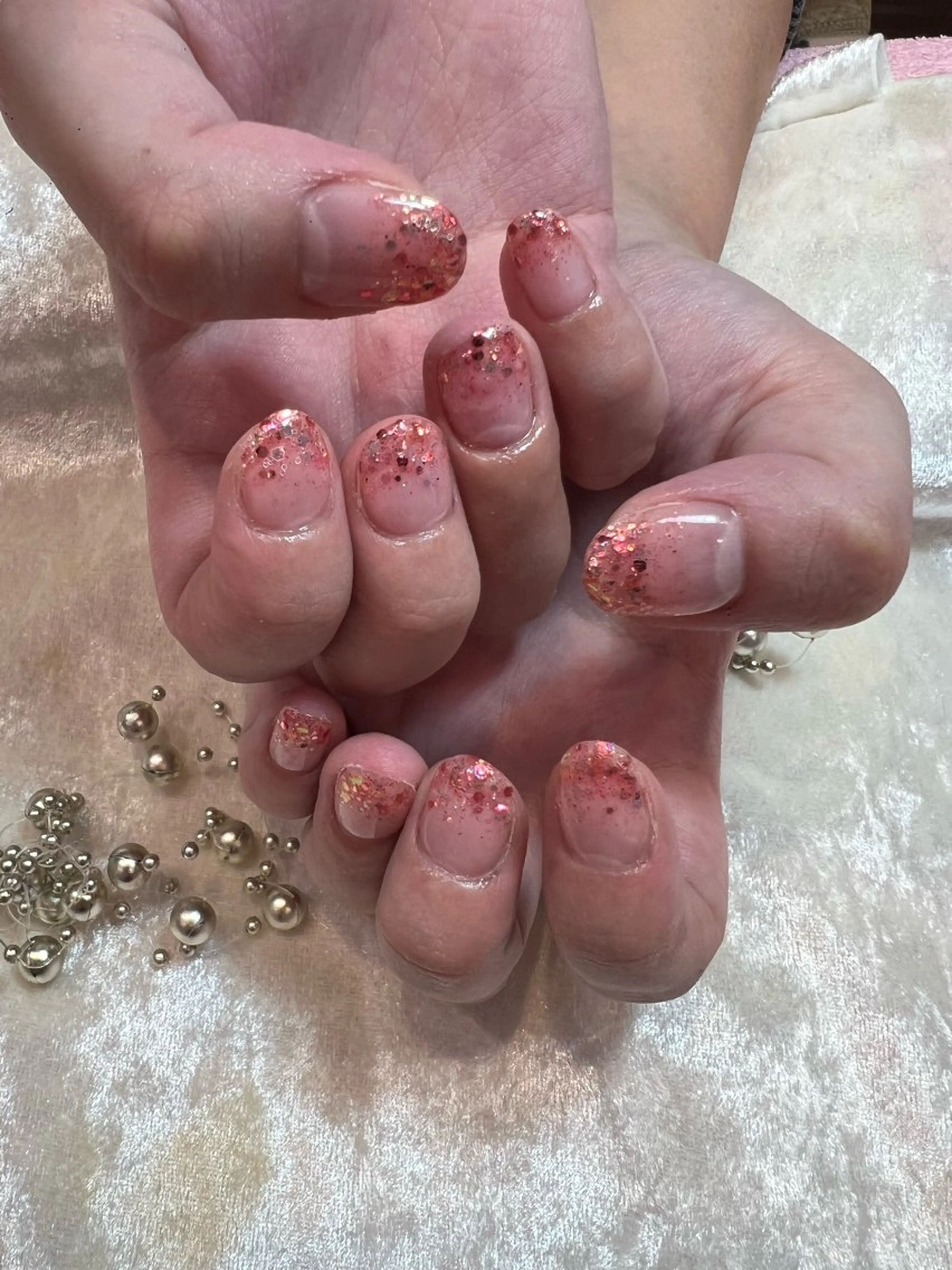 ネイル グラデーション ラメ(グリッター) ラメグラデーション ネイル＆まつ毛 COCONail 池袋東口所属・COCONeil 井上のネイルデザイン