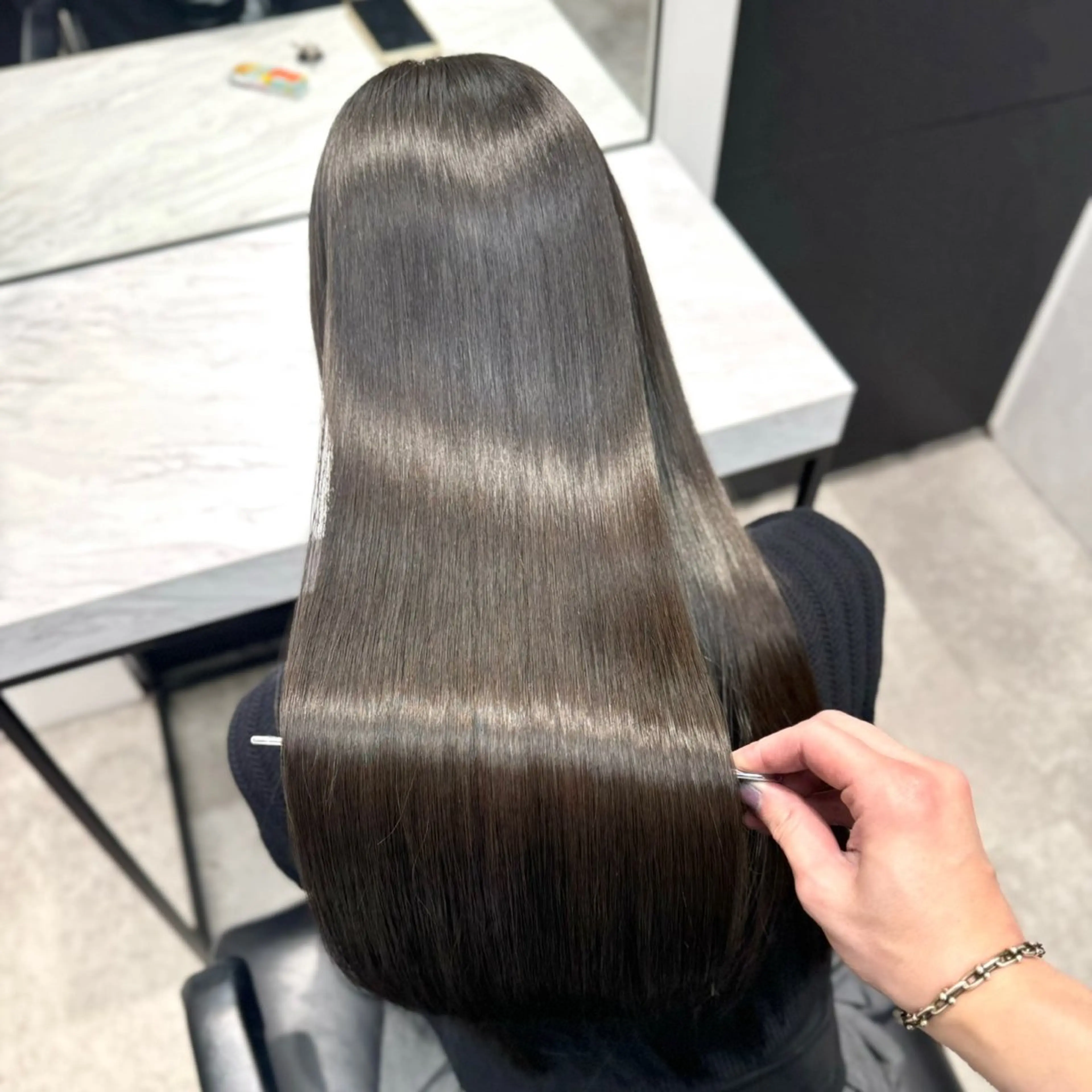 ロング 癖毛女子だから分かる ✨本当の髪質改善✨のヘアスタイル