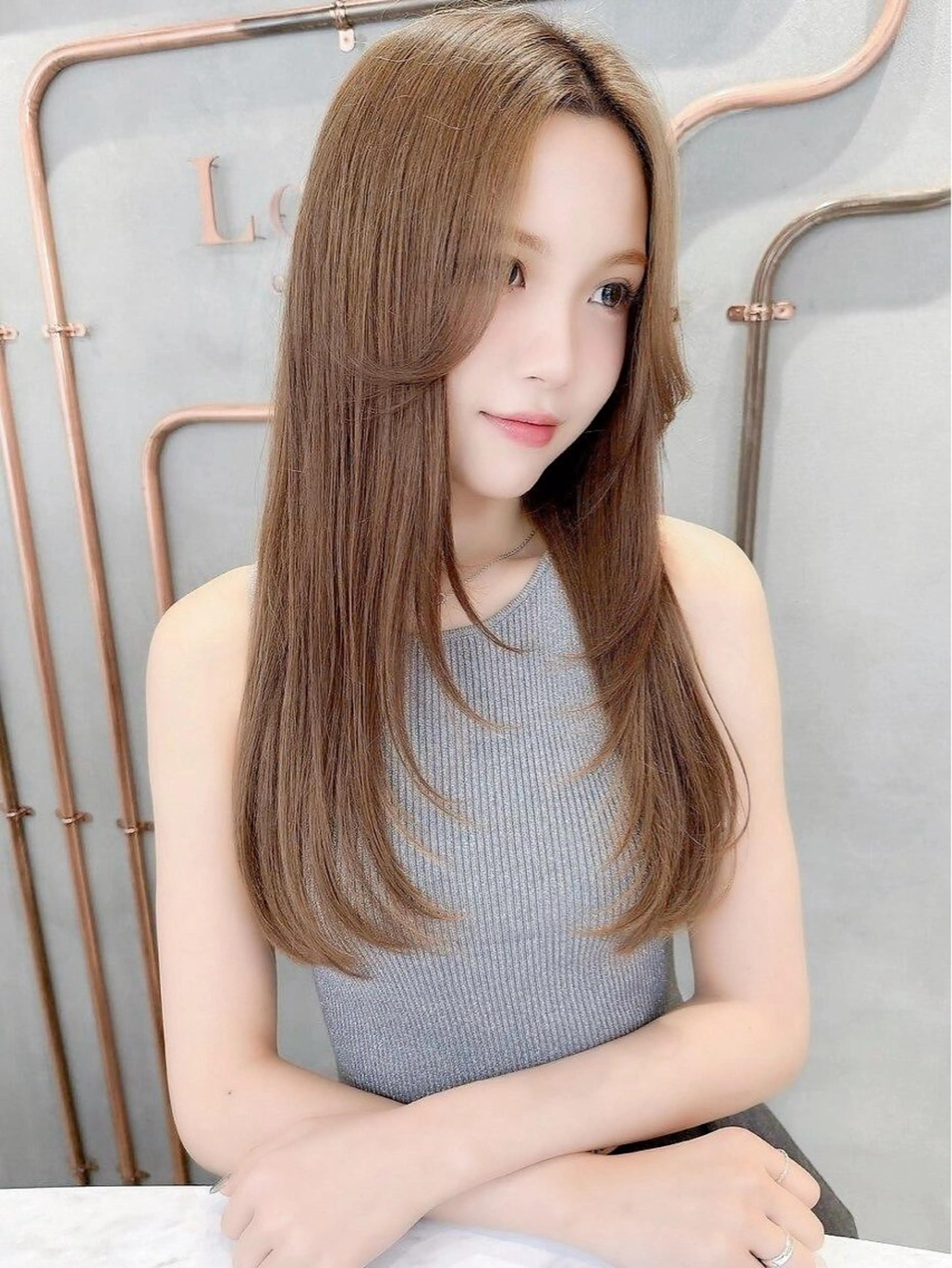 ロング ショート レイヤー ロンド エメのヘアスタイル