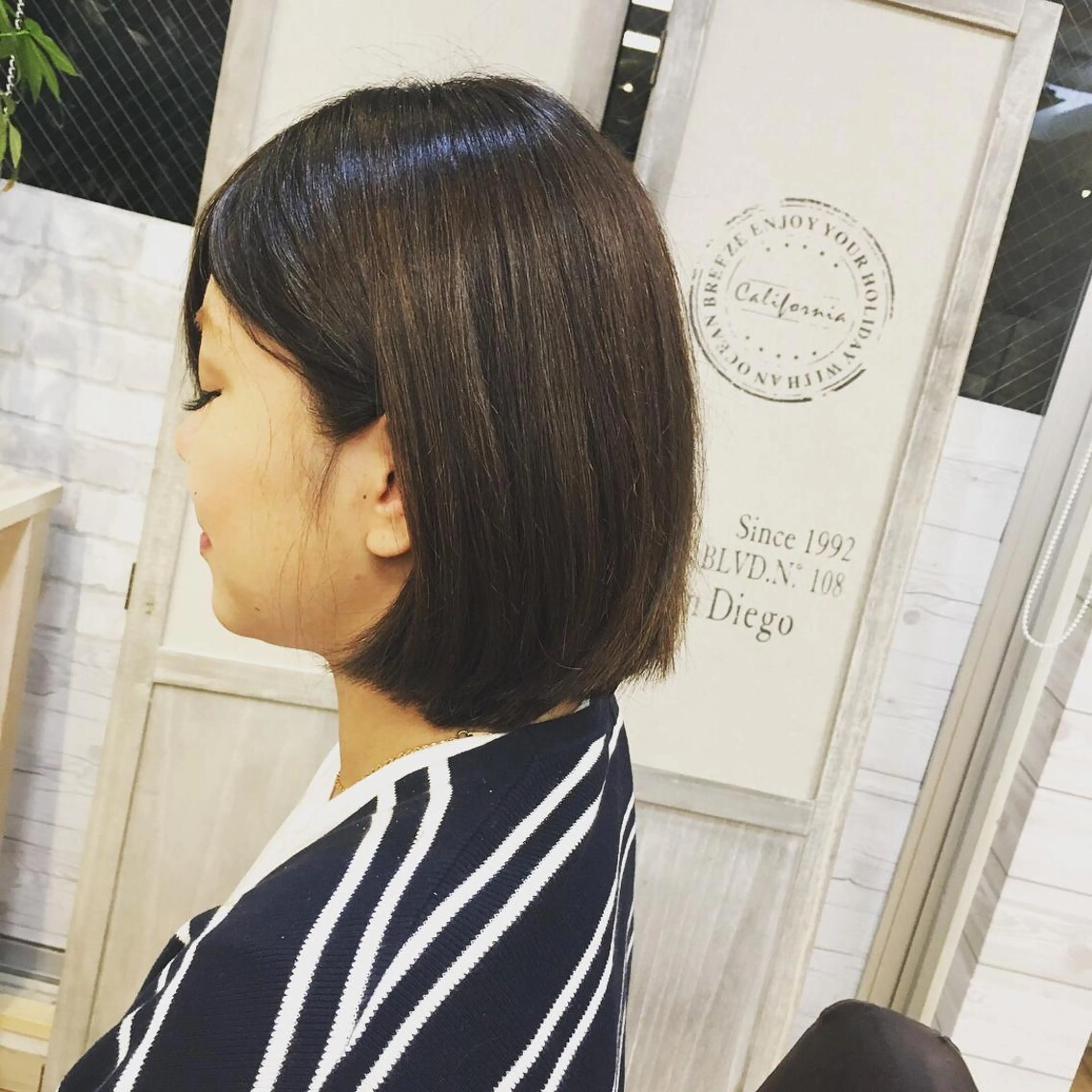 ミディアム カラー アッシュ ブリーチ ハイライトカラー ハイライト 縮毛矯正・髪質改善 人気No1🩶北島のヘアスタイル