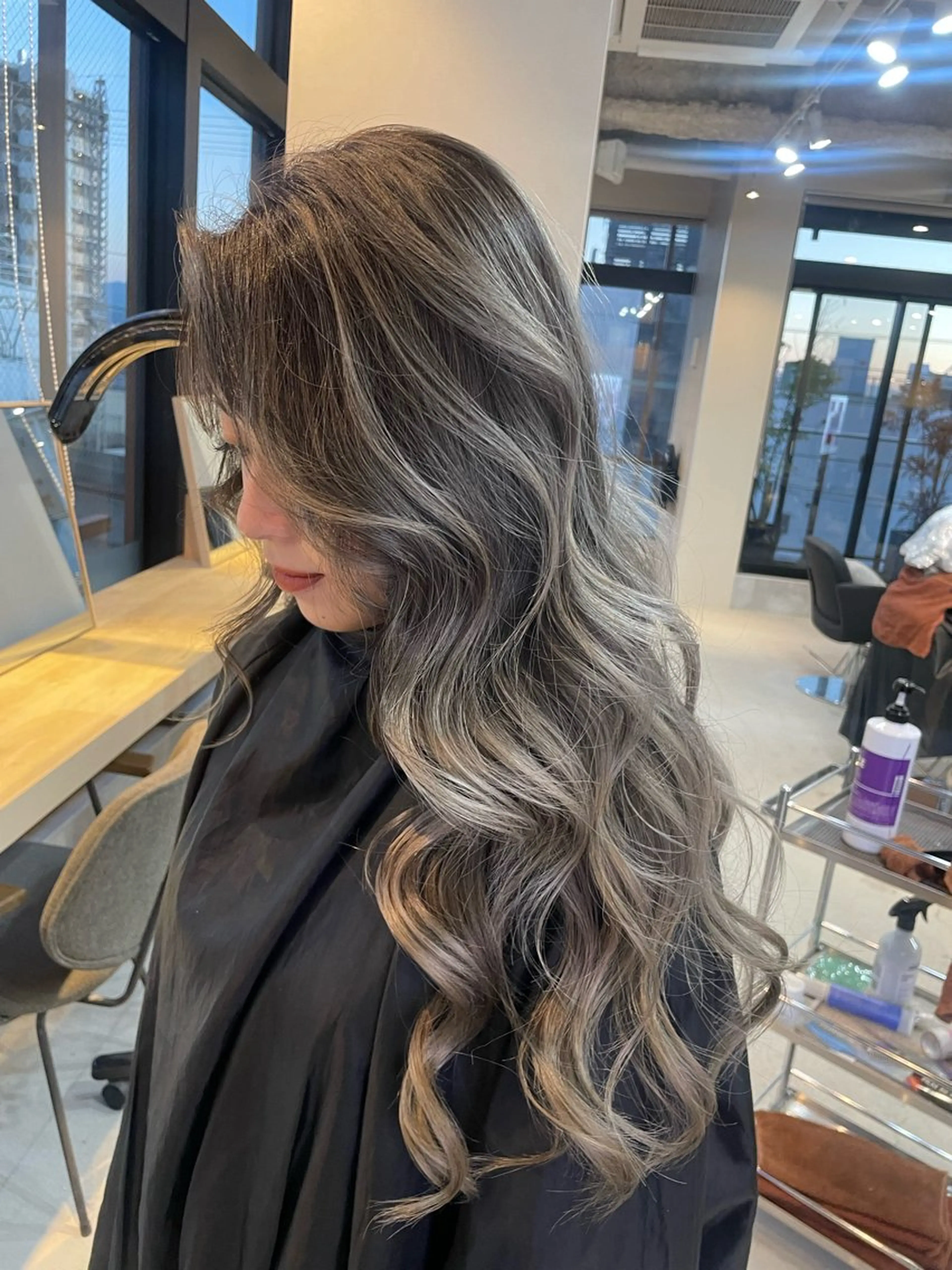 ロング カラー ブリーチ デザインカラー ヘアカラー Lia所属・皆木 智晴のヘアスタイル