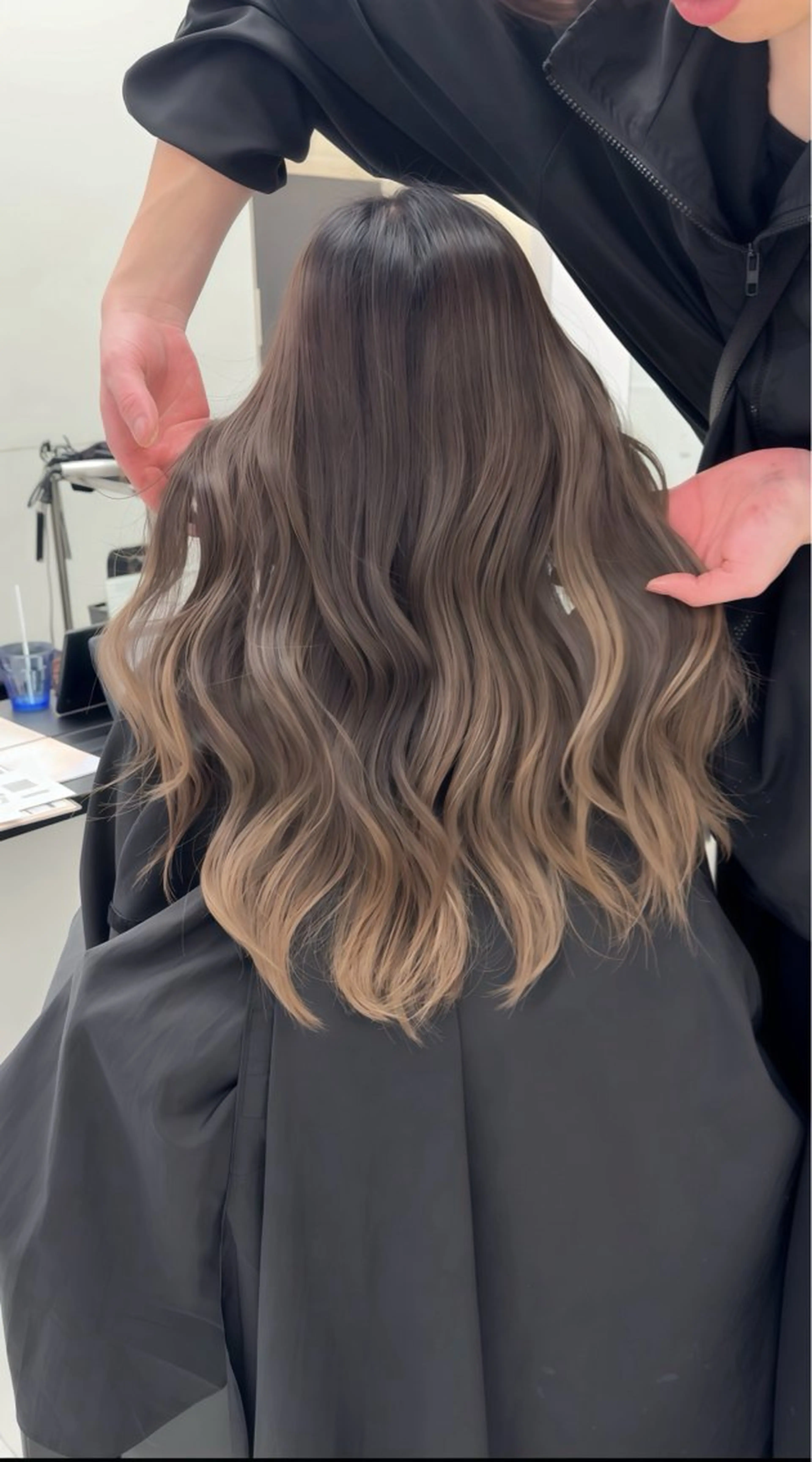 ロング カラー バレイヤージュ レイヤーカット カット ヘアカラー トリートメント ヘアセット Rikuto/原宿 /バレイヤージュのヘアスタイル