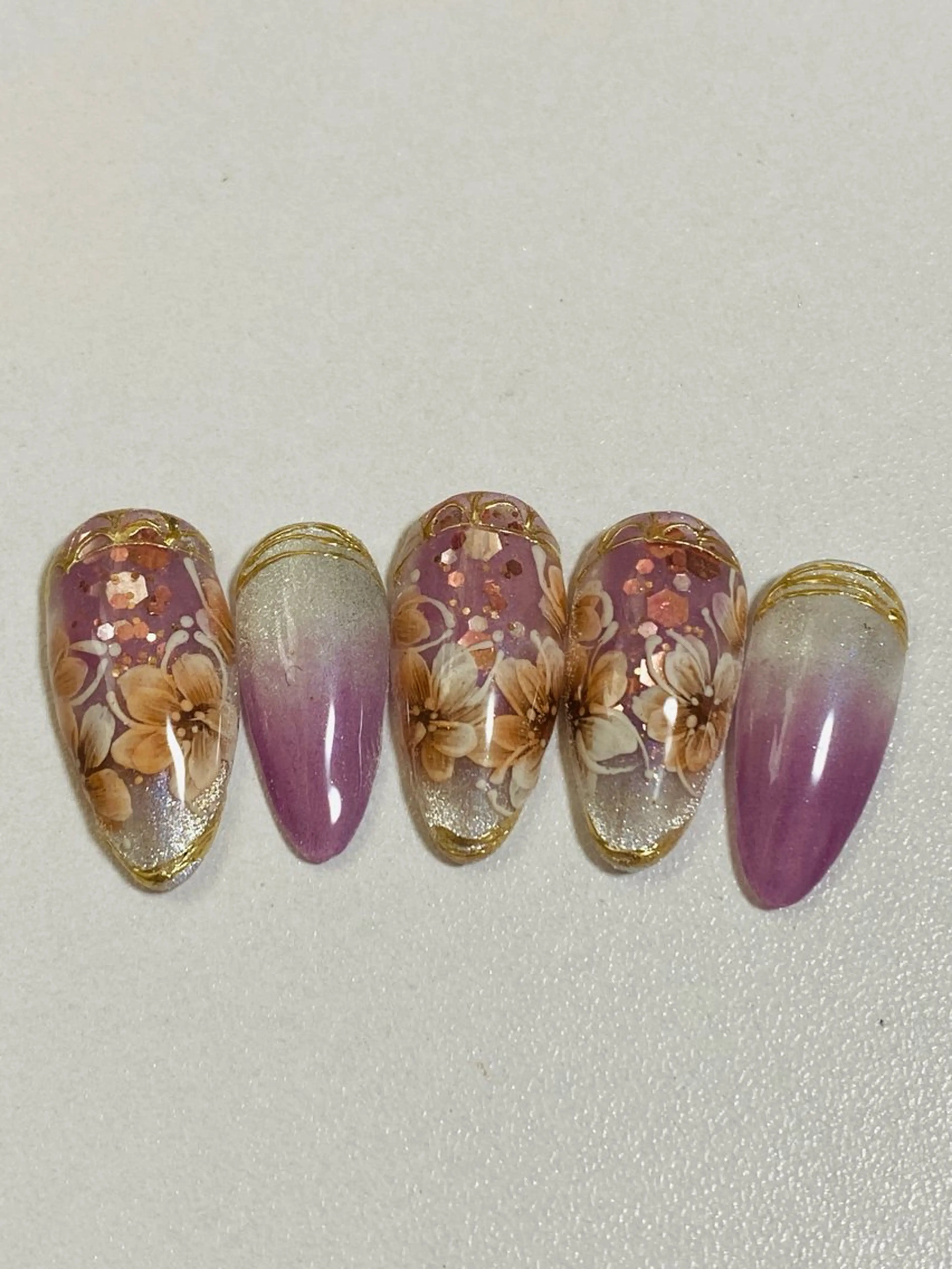 ネイル フラワーネイル グラデーション マグネットネイル 自宅ネイルサロン ♦️nuance♦️のネイルデザイン