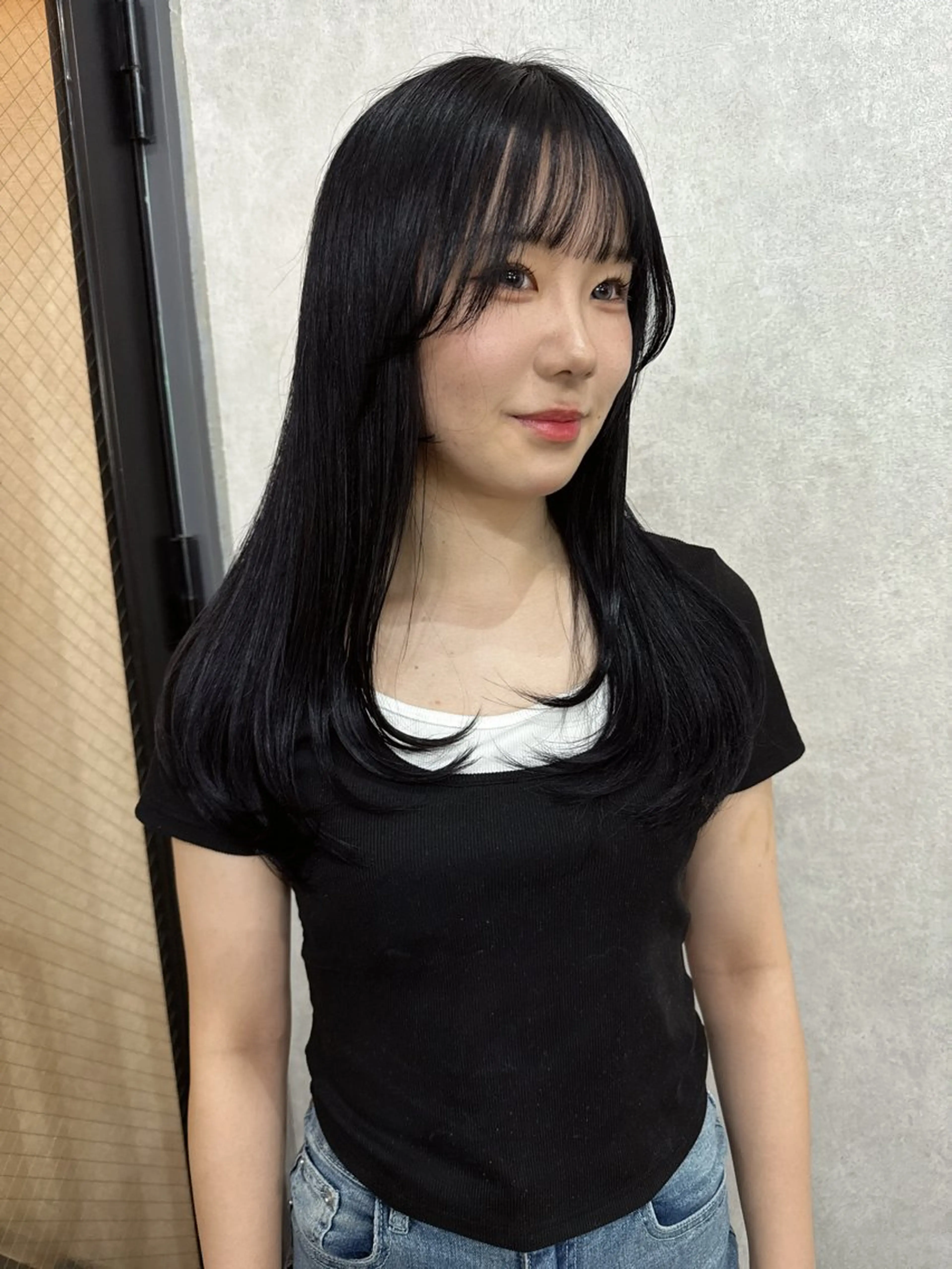 ロング カラー 黒髪 ブルーカラー ブルーブラック レイヤーカット AIRI layer cut hairのヘアスタイル