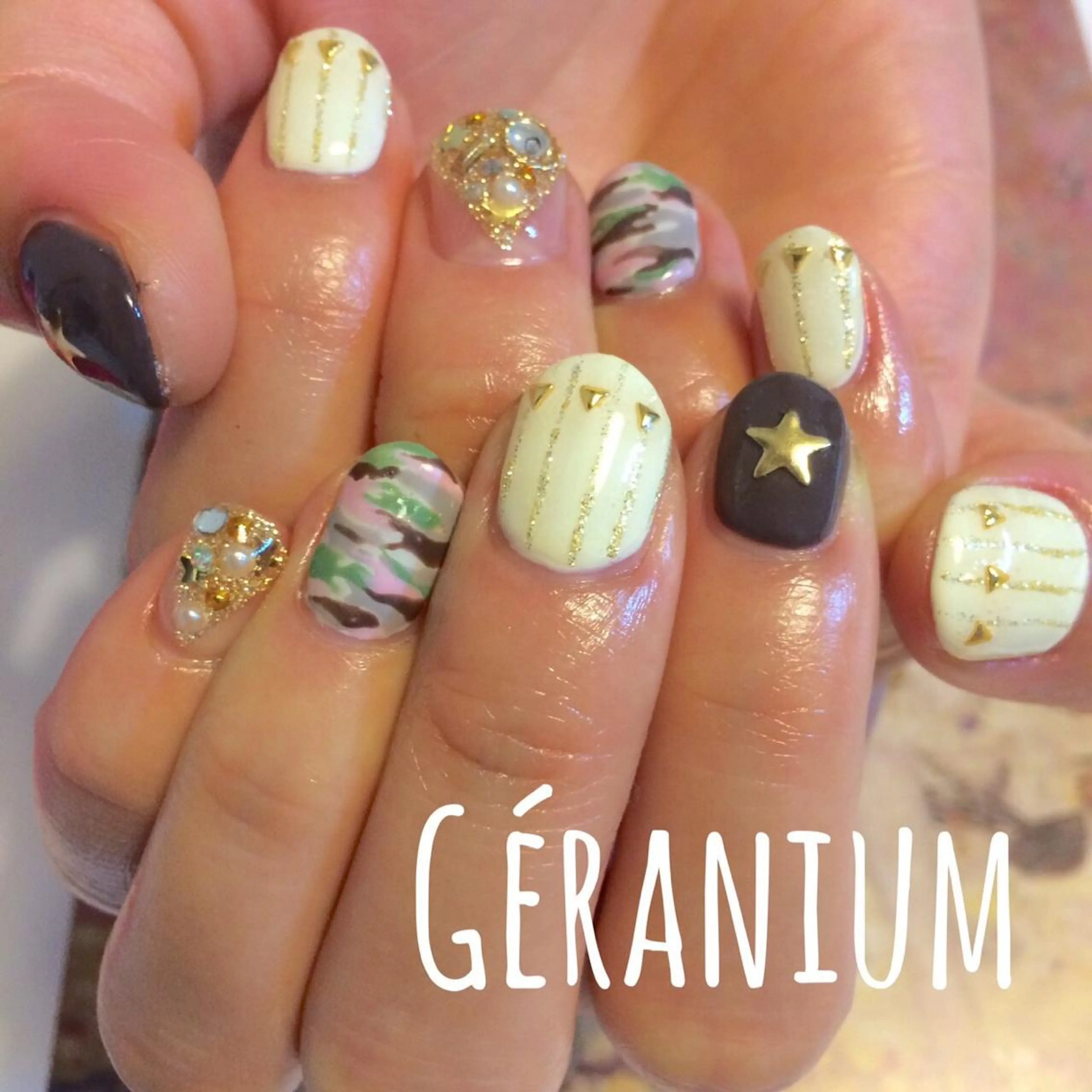 ネイル ピンク GéRanium Harukaのネイルデザイン