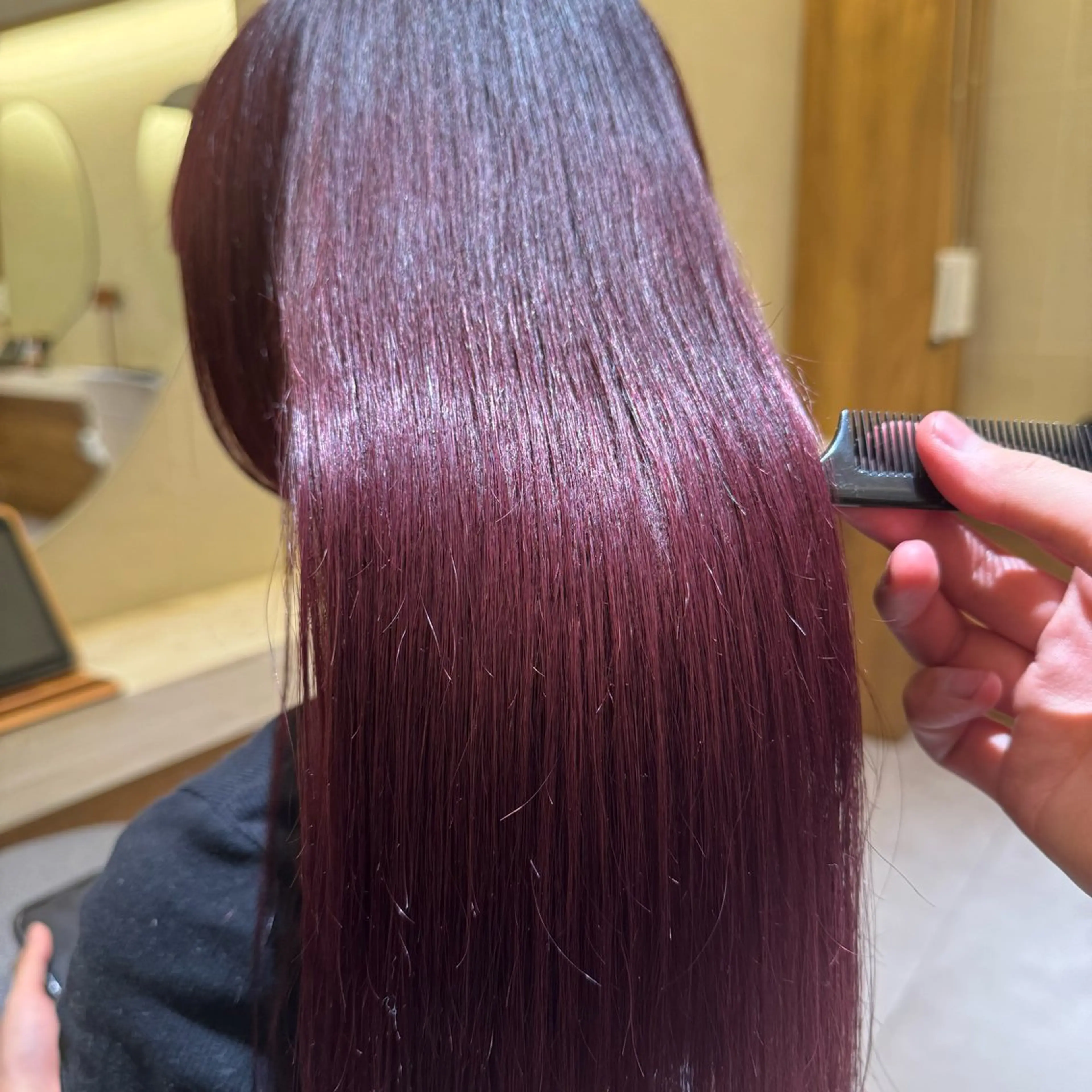 セミロング yiye KEITOのヘアスタイル