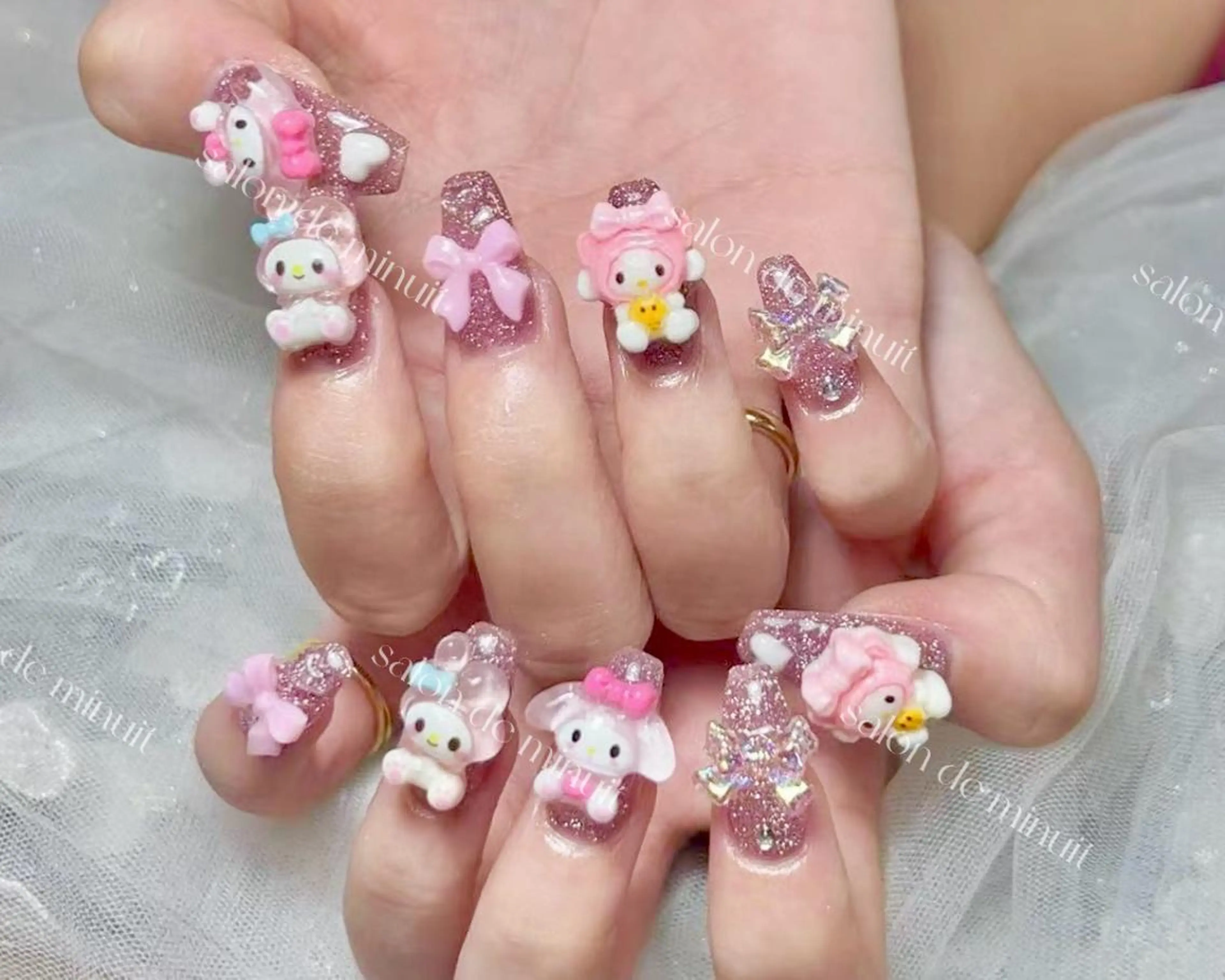 ネイル Salon de Minuit🦩のネイルデザイン