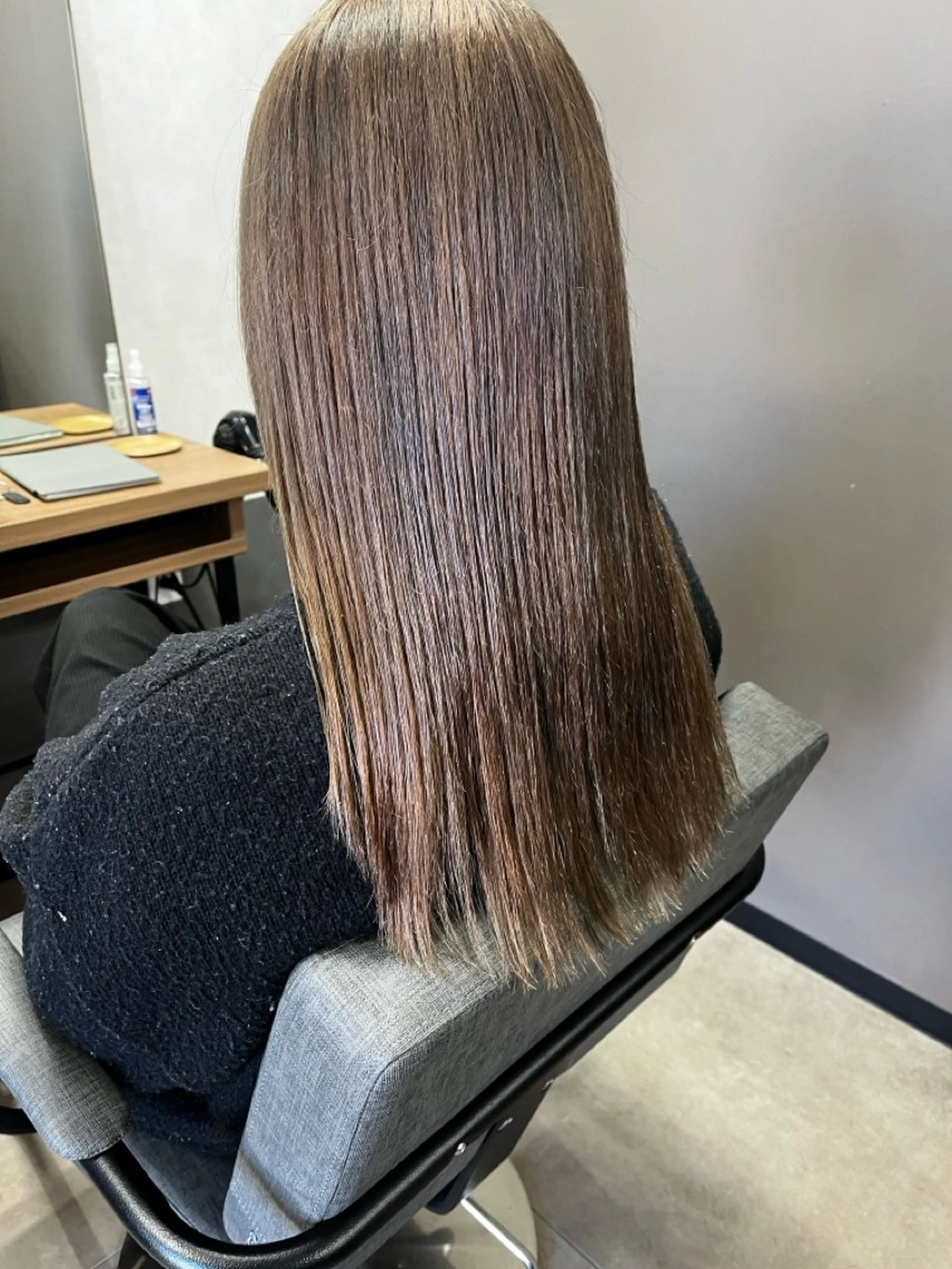 セミロング カラー ベージュカラー ヘアカラー 高橋 篤史のヘアスタイル
