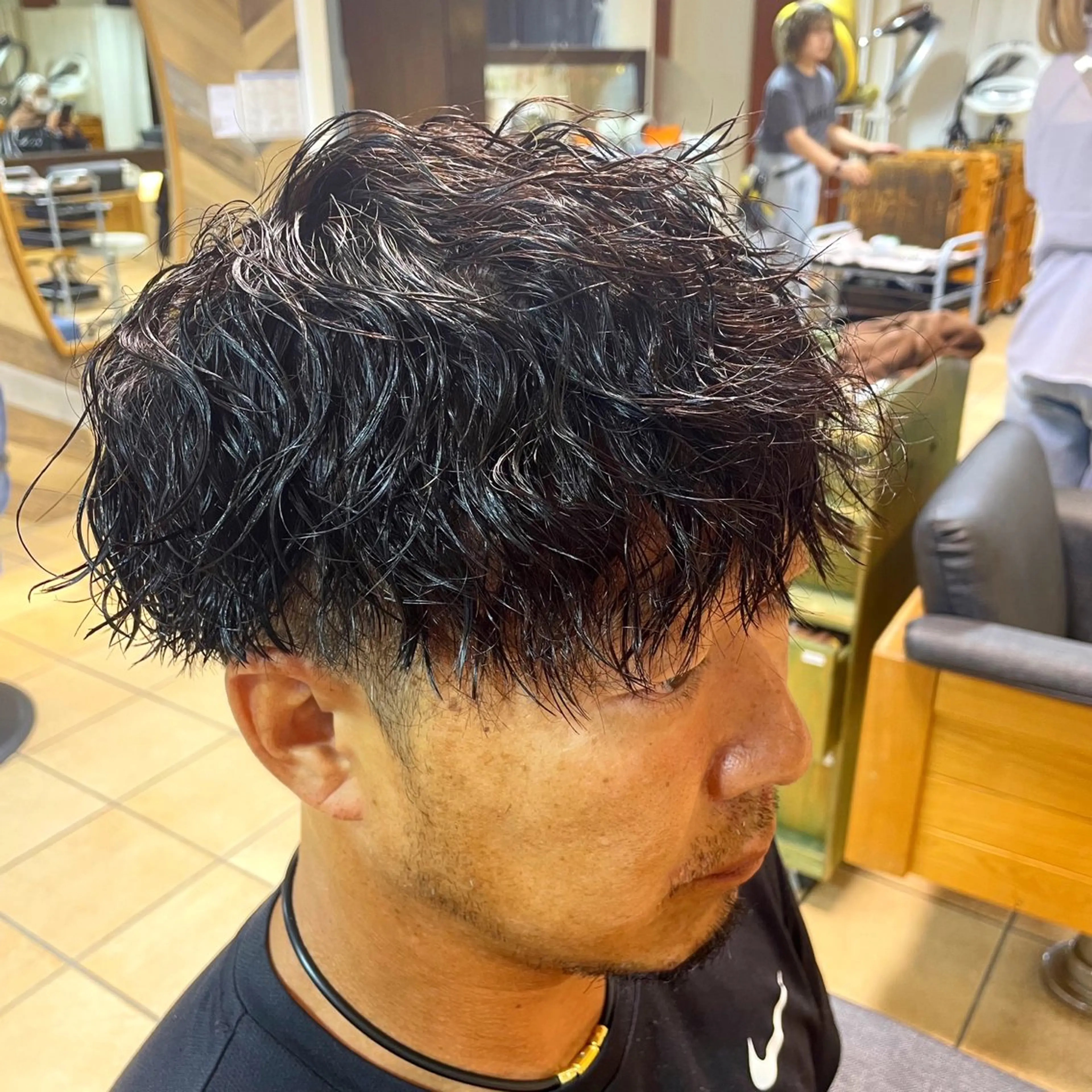 ショート パーマ メンズ メンズパーマ ツイストスパイラルパーマ スパイラルパーマ カット パーマ すげ さやかのヘアスタイル