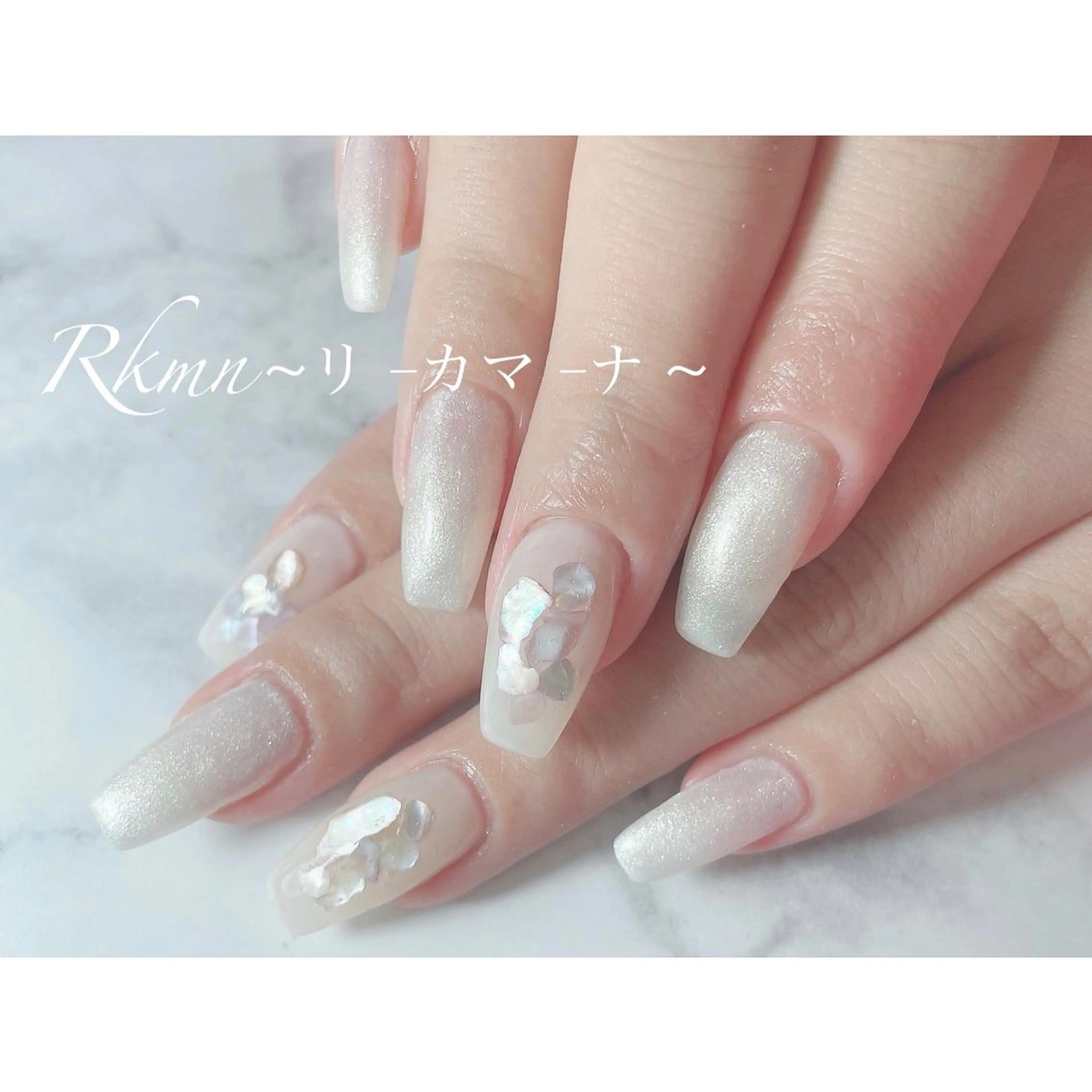 専用出品ホワイトクロスデザインネイルチップ ネイティブ柄×ホワイト☆ネイルチップ ネイルチップ（つけ爪
