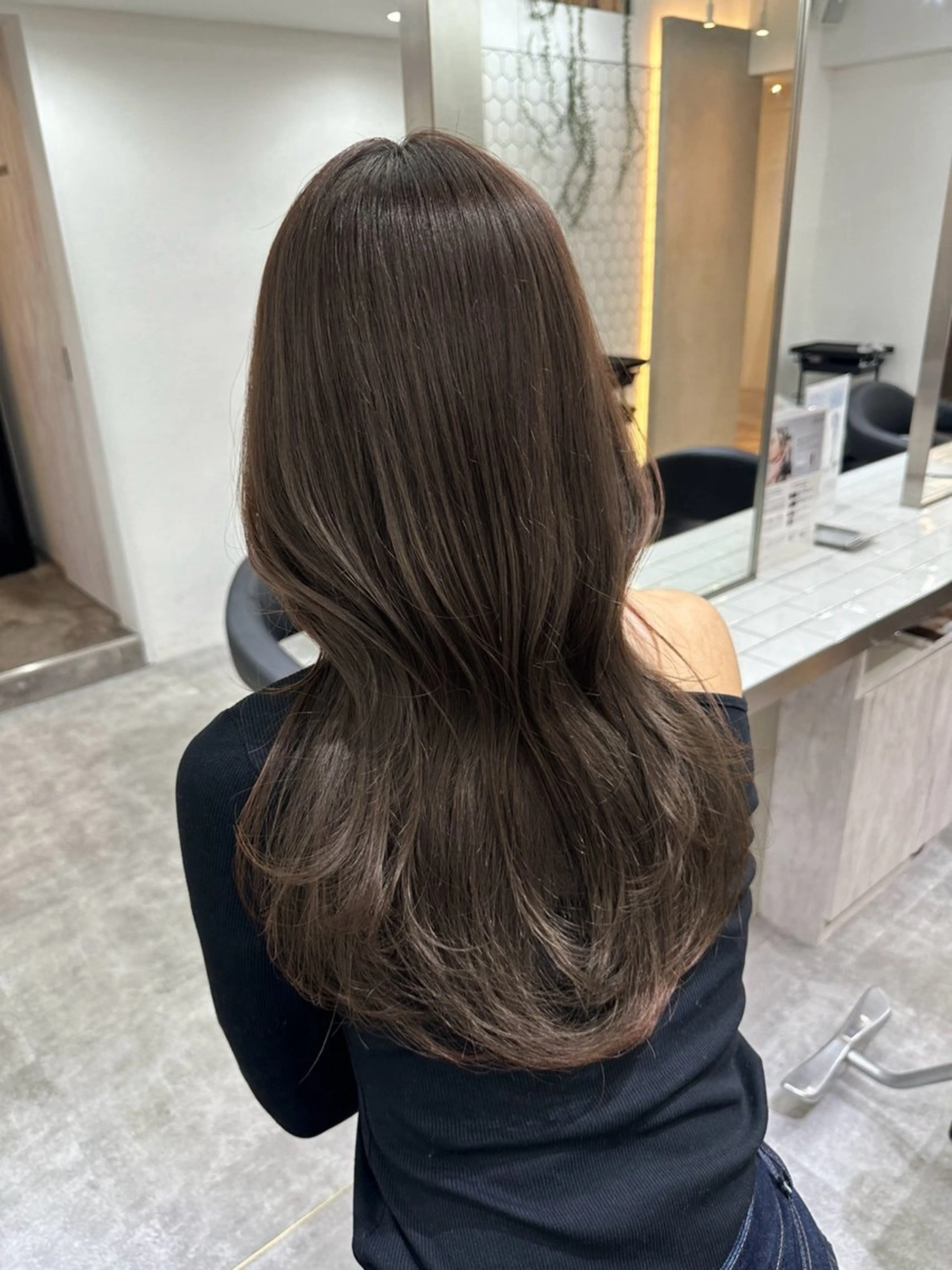 ロング カラー カット ヘアカラー トリートメント レイヤー 顔周り グレージュ/添田晃基のヘアスタイル