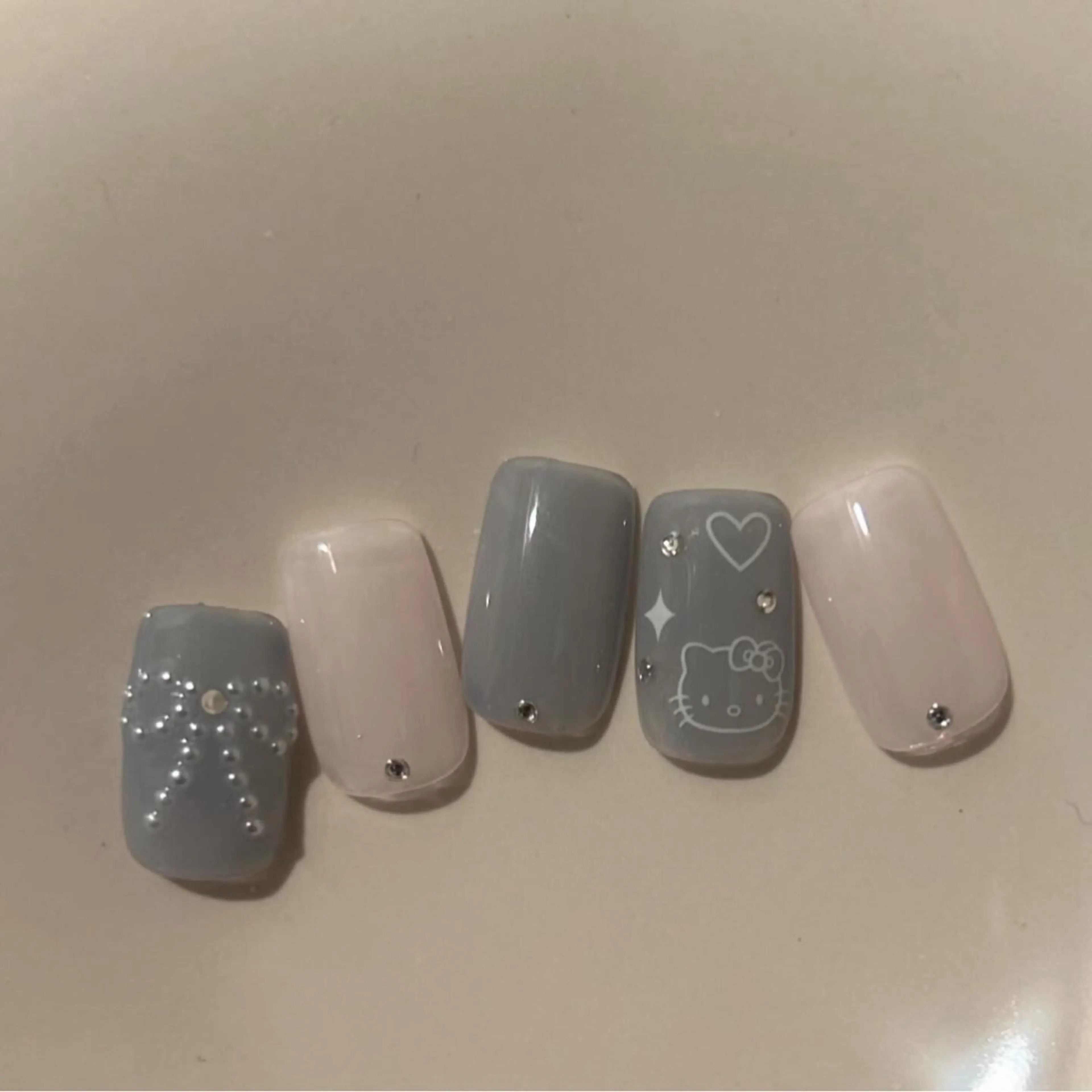 ネイル ブルー フレンチネイル ガーリー 韓国ネイル ピンク ハンドネイル ハンドケア lyly.nail所属・lylynail YUUKAのネイルデザイン