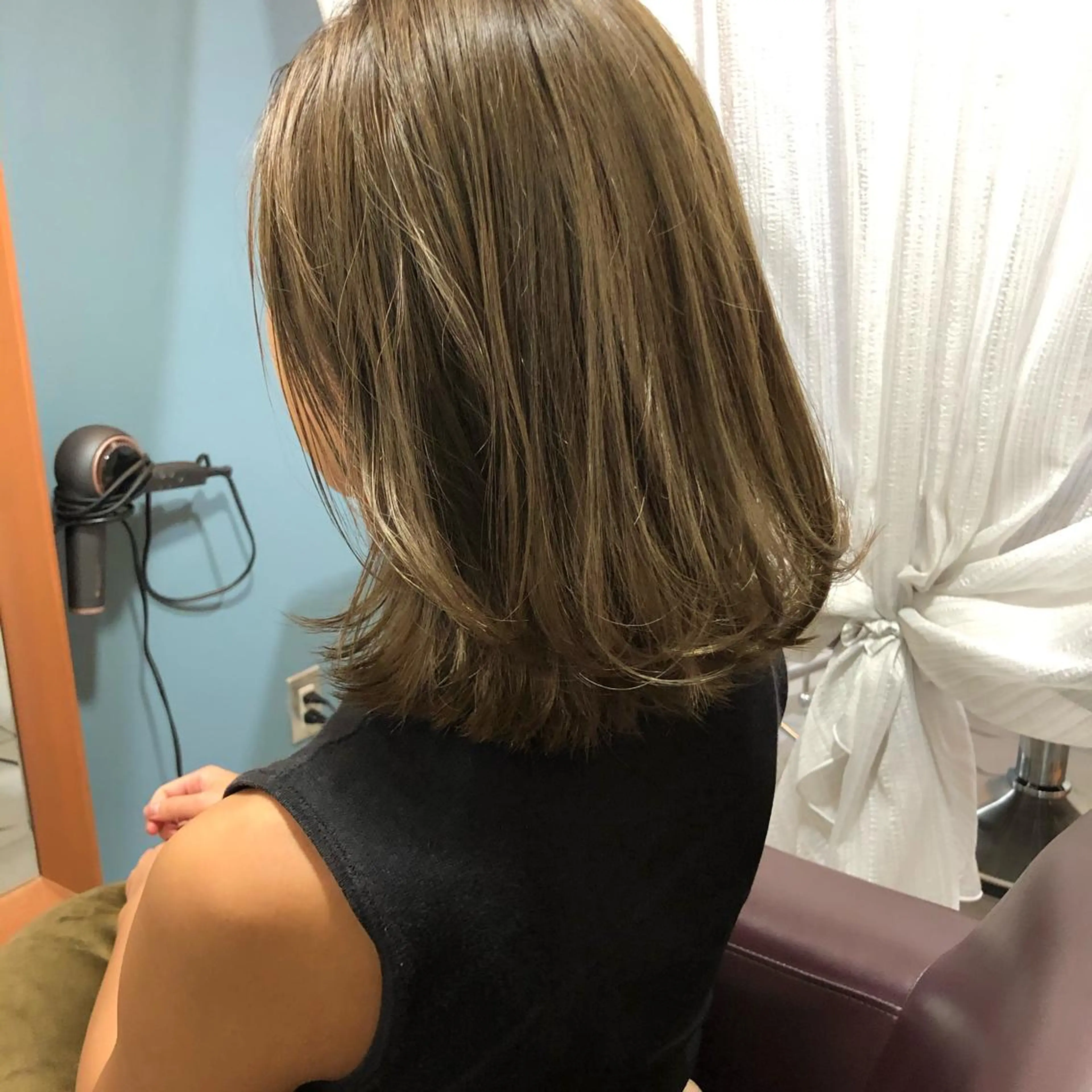 ミディアム カット ヘアカラー トリートメント 西川 仁のヘアスタイル