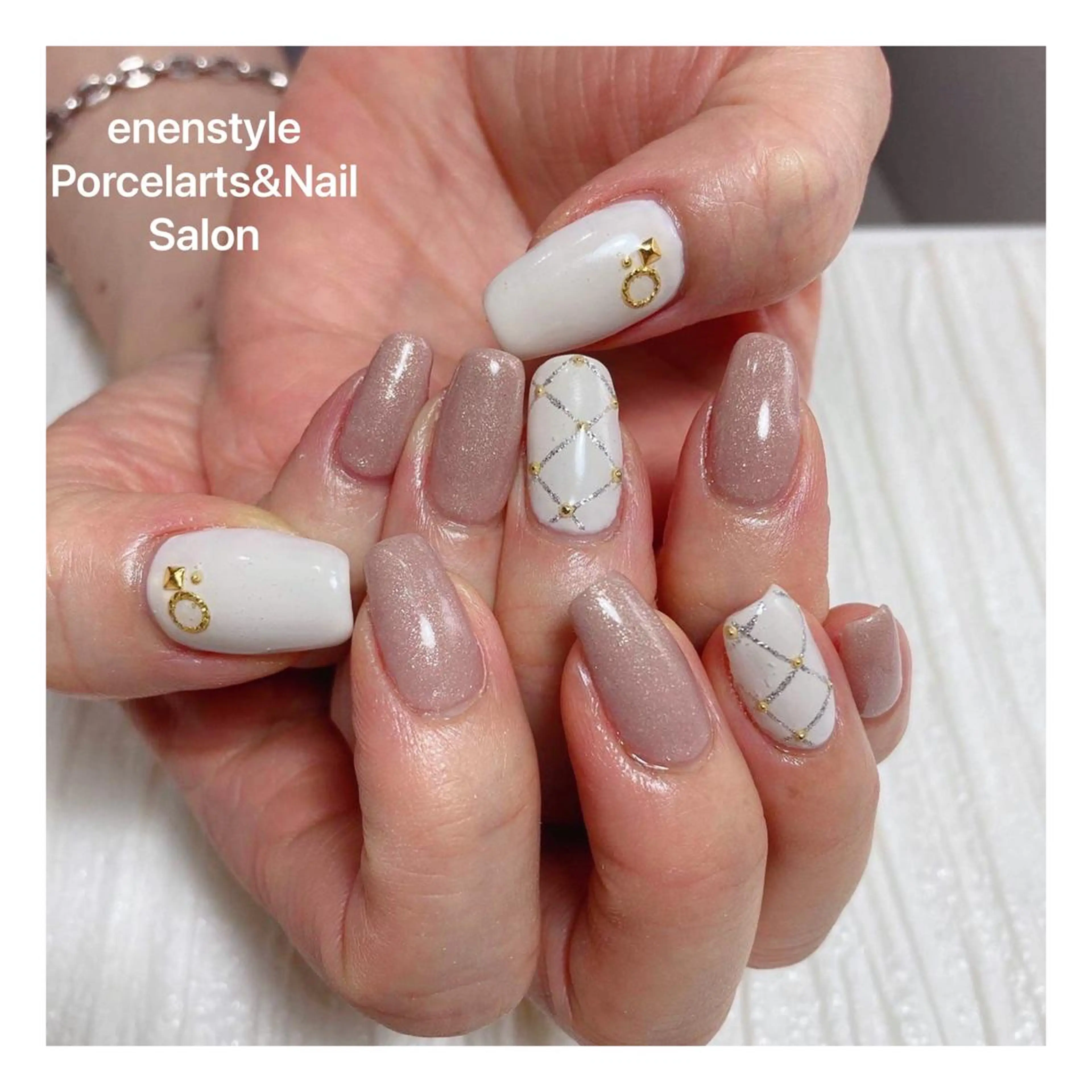 ミディアム ネイル ハンドネイル 👑enen style👑のネイルデザイン