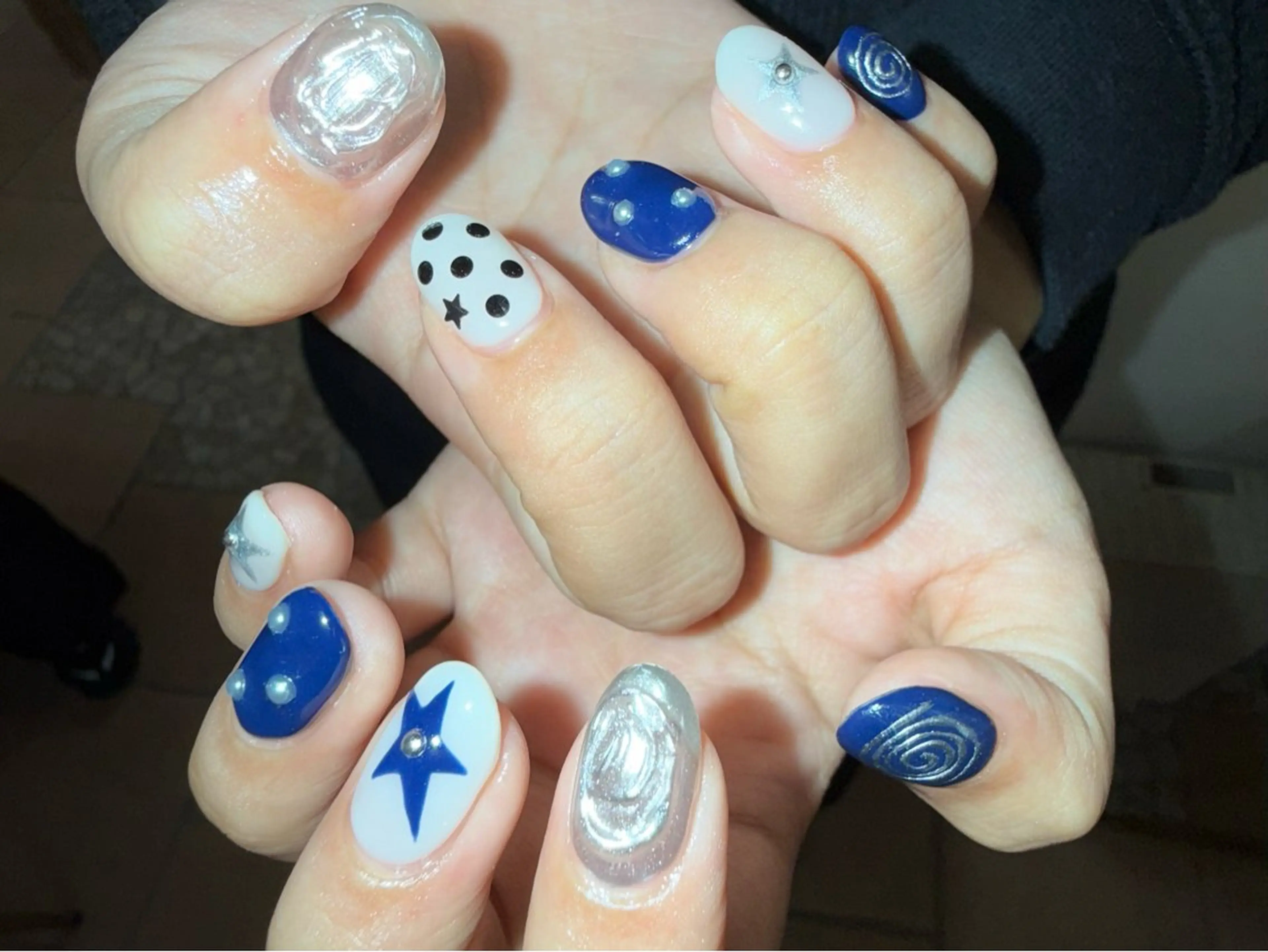 ネイル ハンドネイル 右田 里桜のネイルデザイン