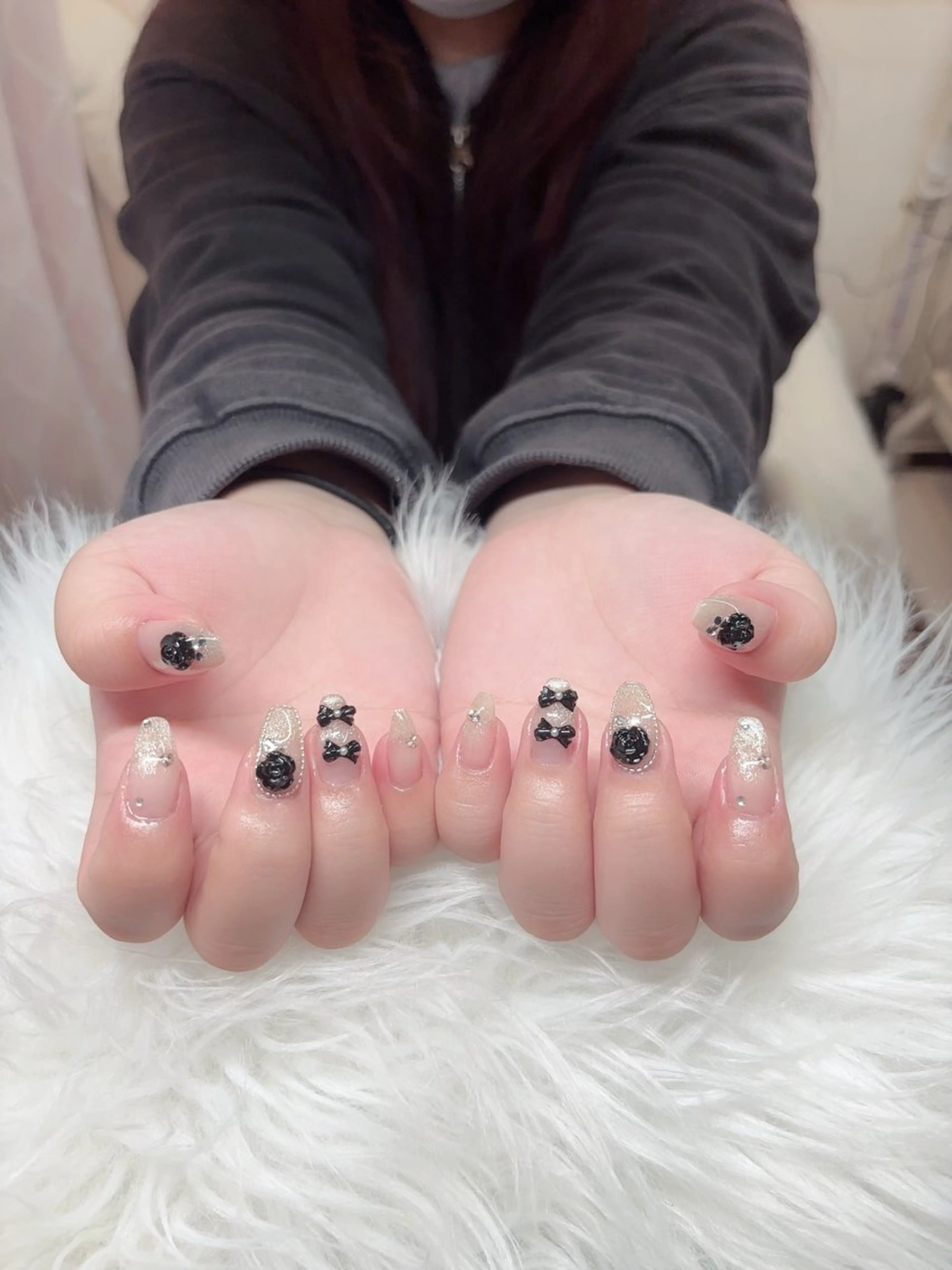 ネイル フレンチネイル グラデーション マグネットネイル ミラーネイル 持ち込み ハンドネイル yurinail所属・yuri nail 高田馬場のネイルデザイン