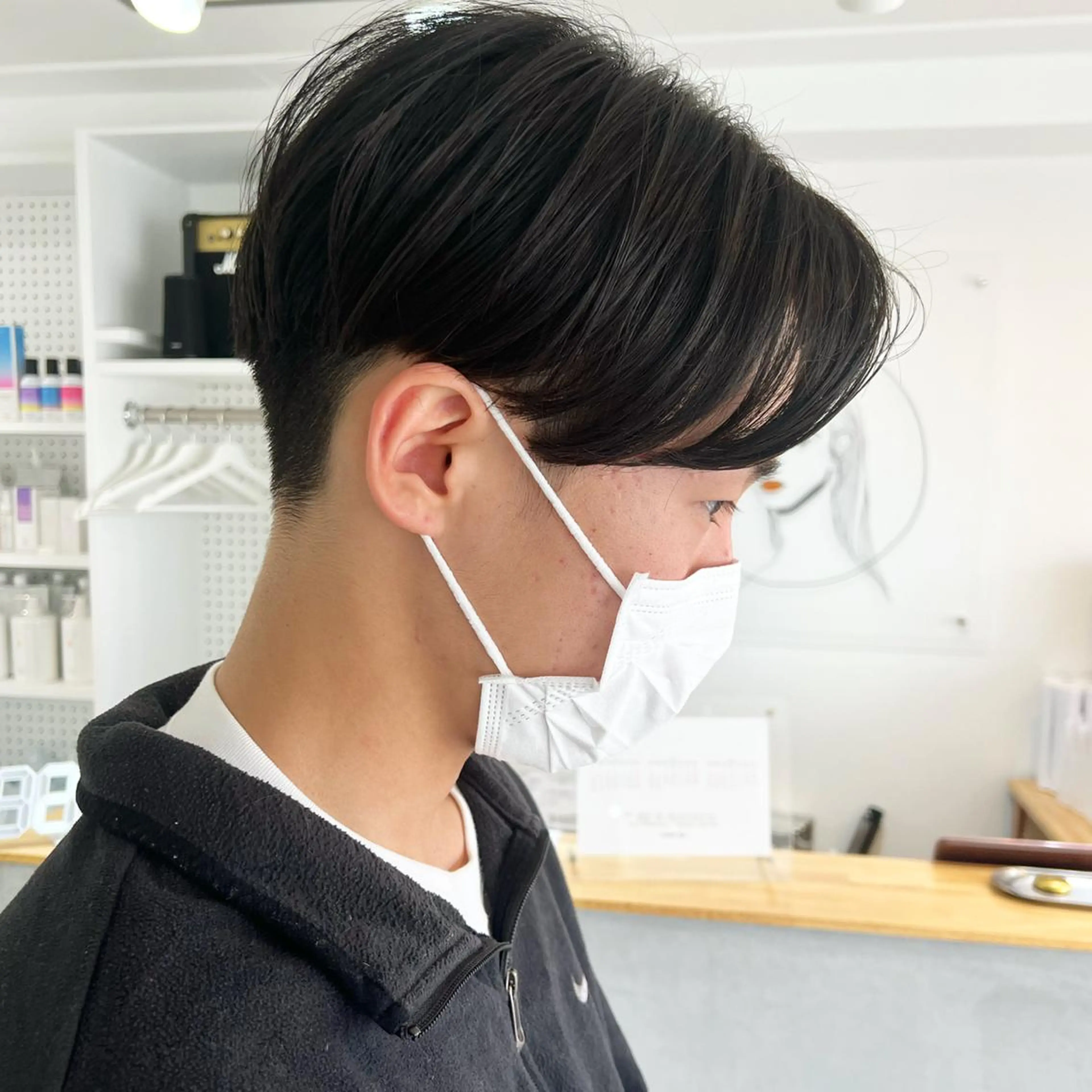 メンズ センターパート マッシュ カドムラ モエのヘアスタイル