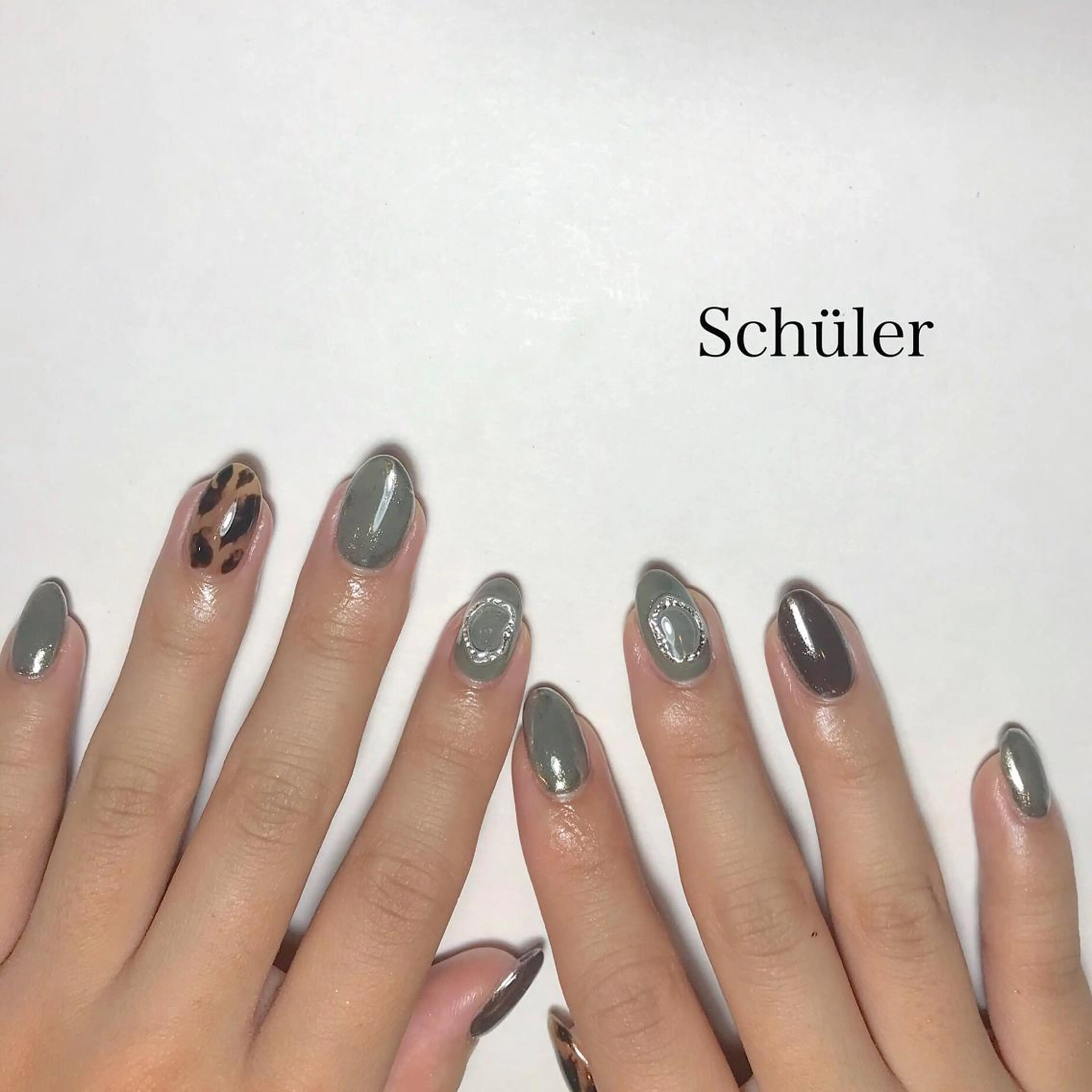 ネイル ハンドネイル Schüler所属・野内 まきのネイルデザイン
