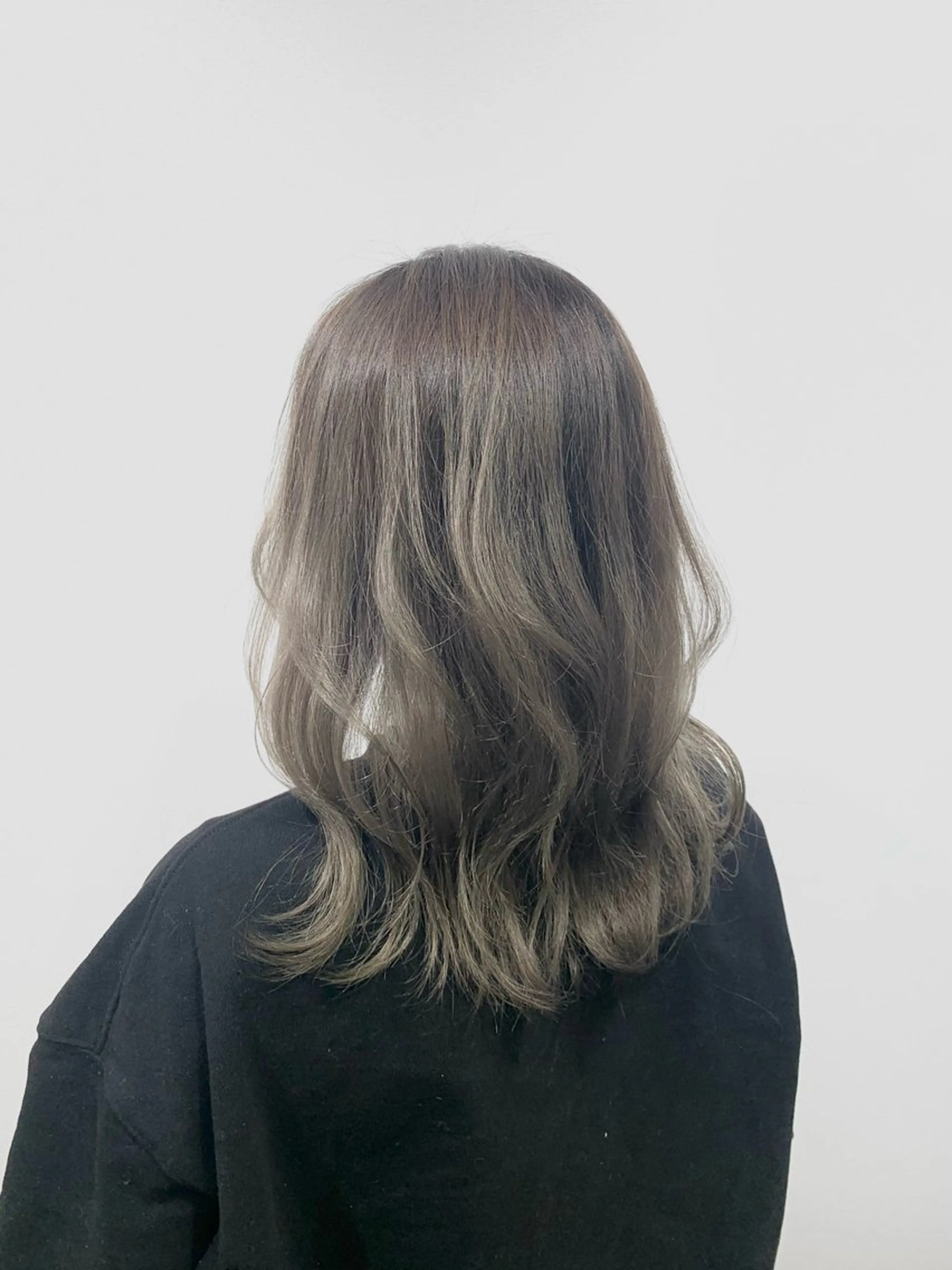 ミディアム カラー ヘアアレンジ キヨミ 韓国レイヤーカットのヘアスタイル