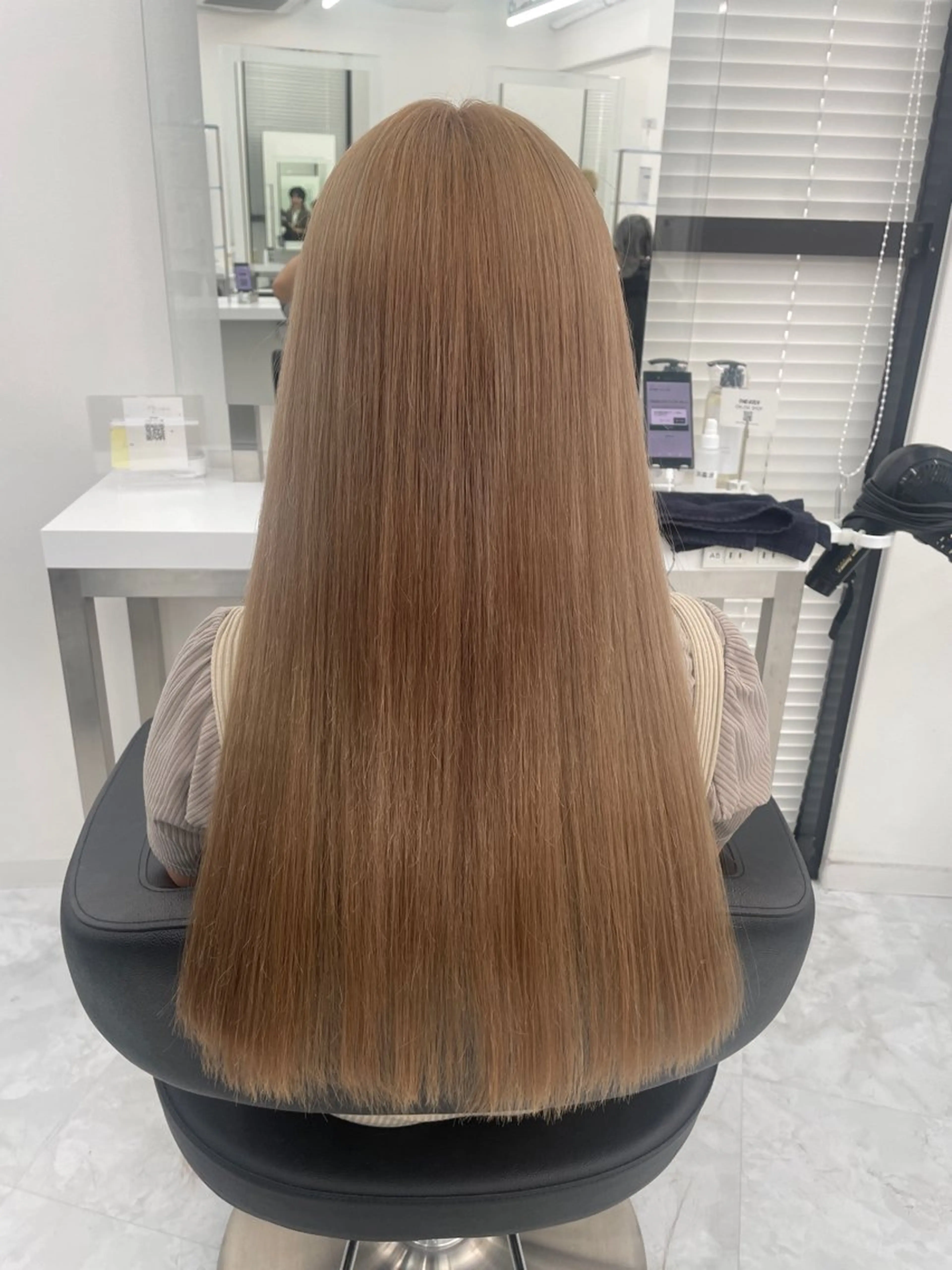 ロング トリートメント 大人上品🤍明るめ ベージュ🤍REOのヘアスタイル