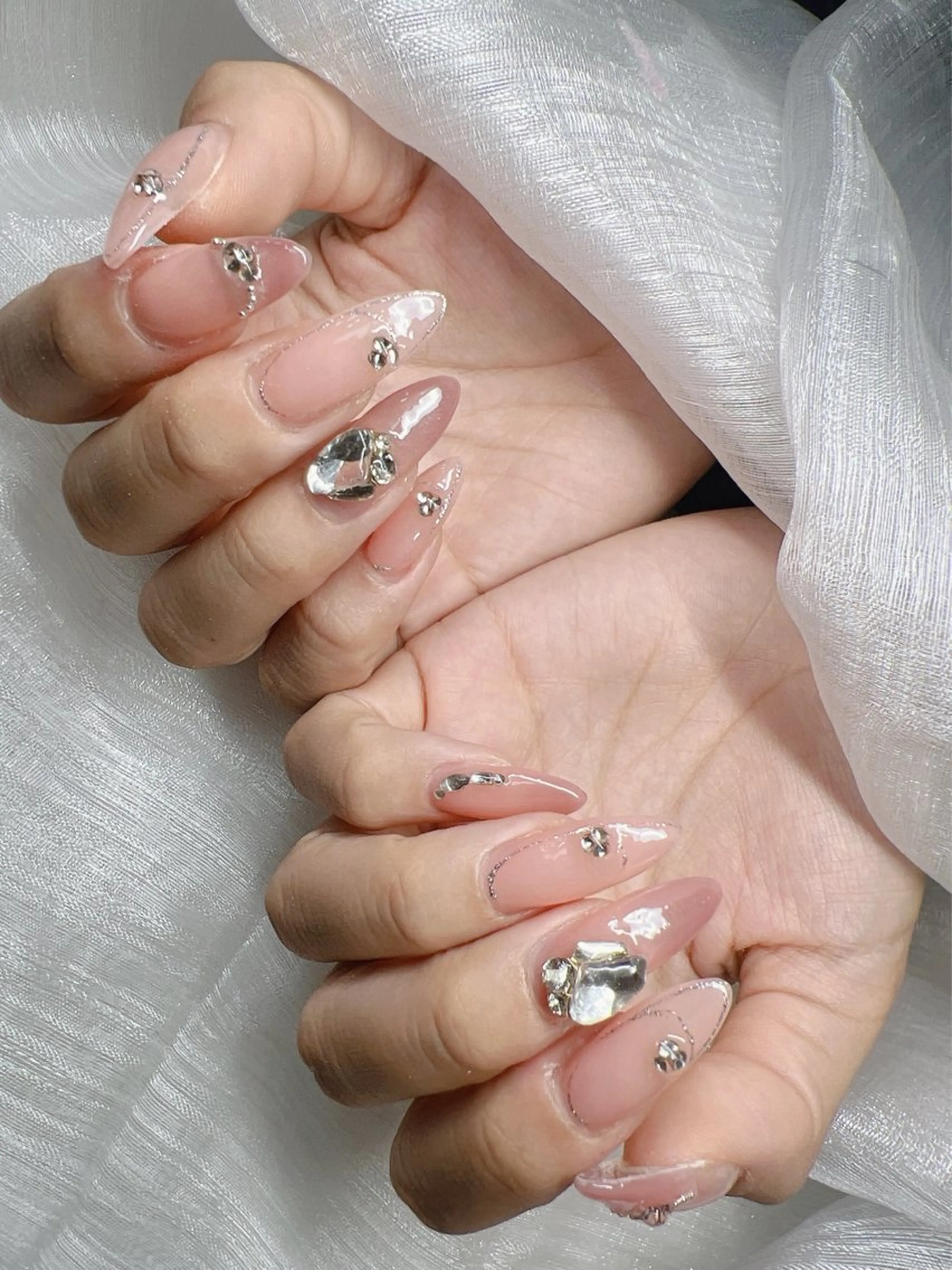 ネイル 長さ出し グラデーション 卒業式 キラキラネイル マグネットネイル ハンドネイル Lee Nails チップ長さだし専門店のネイルデザイン