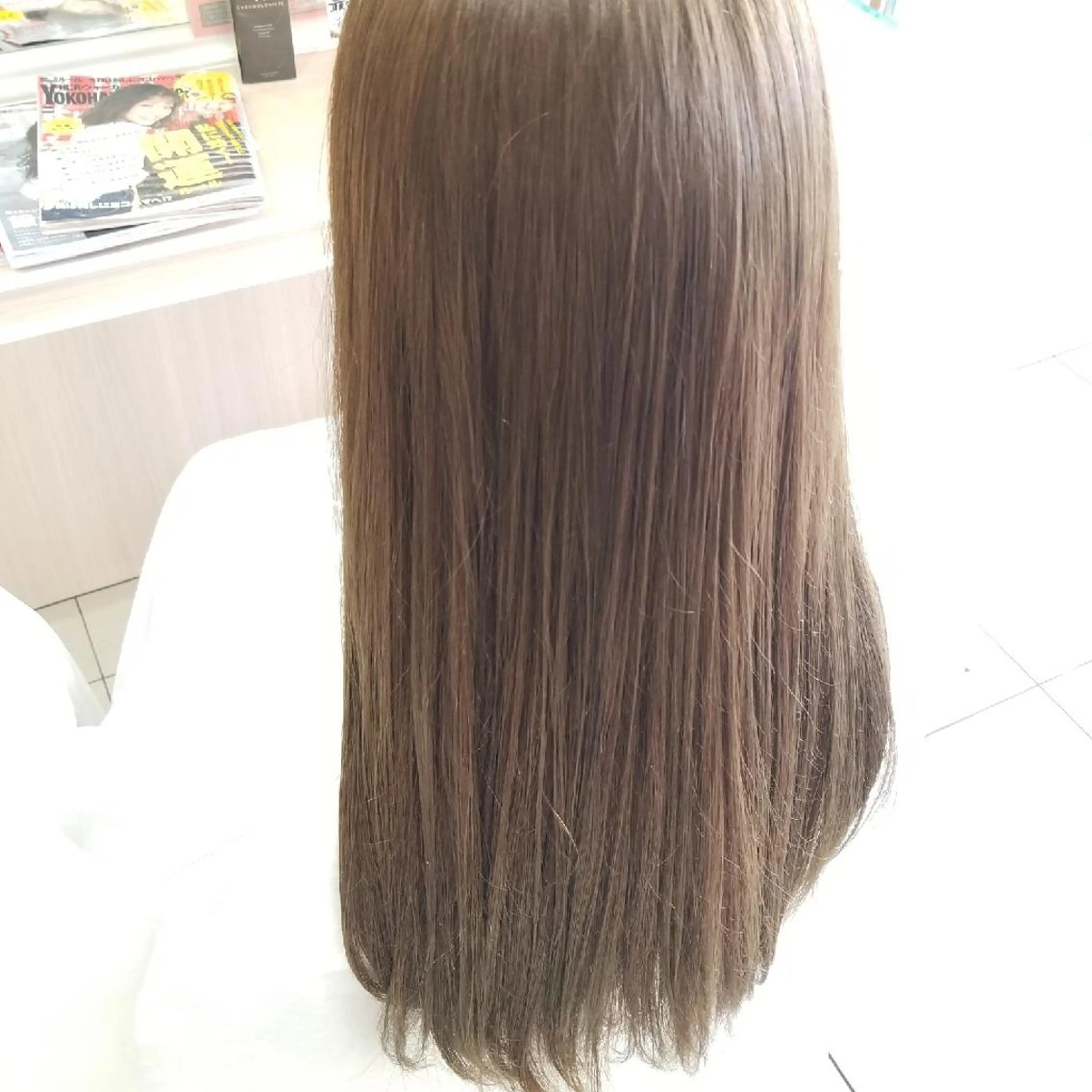 ロング カラー ベージュカラー ハイトーンカラー ロング カット ヘアカラー 山内 佐江子のヘアスタイル