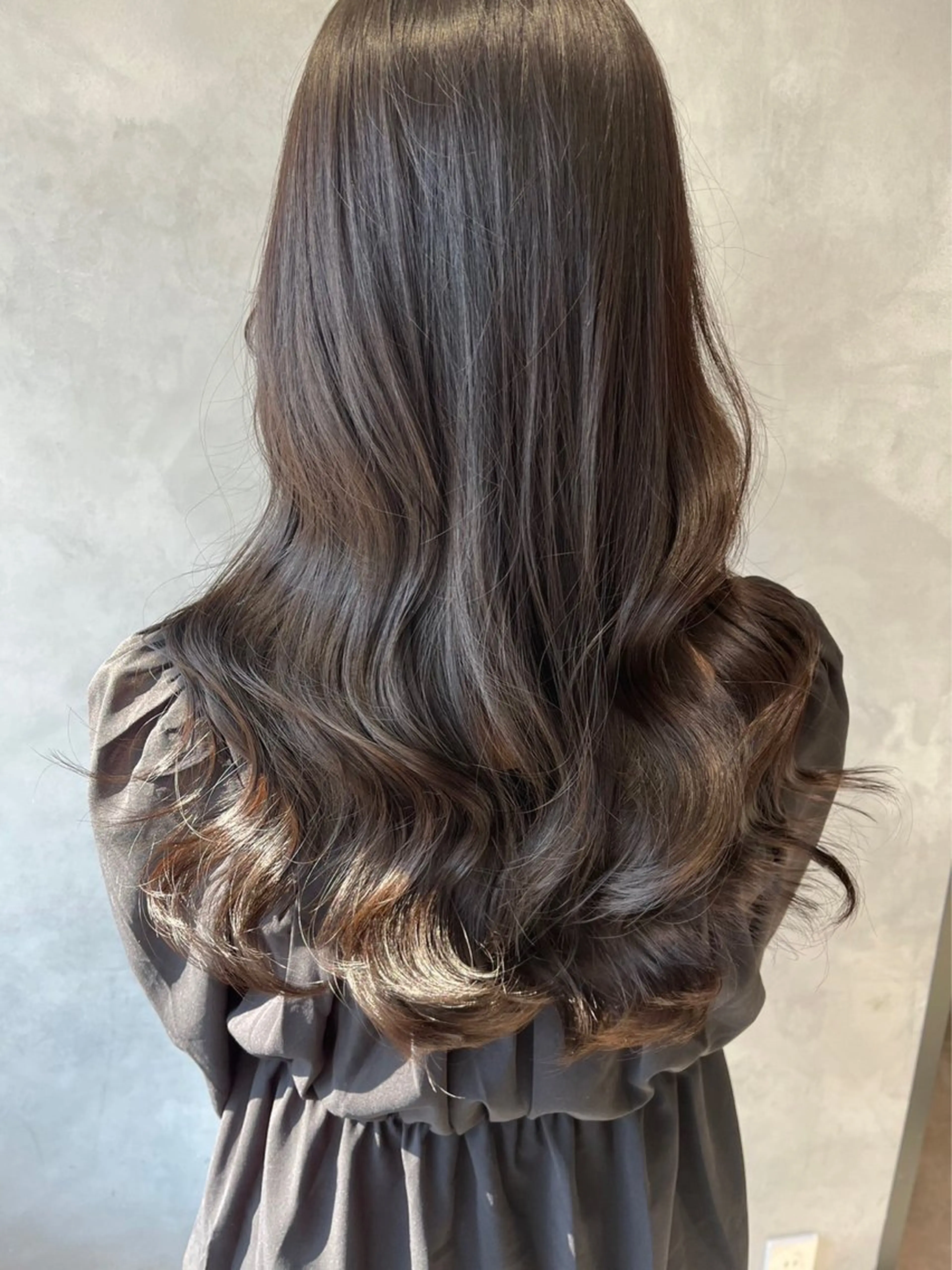 ロング ヘアカラー 奥田 蓮のヘアスタイル