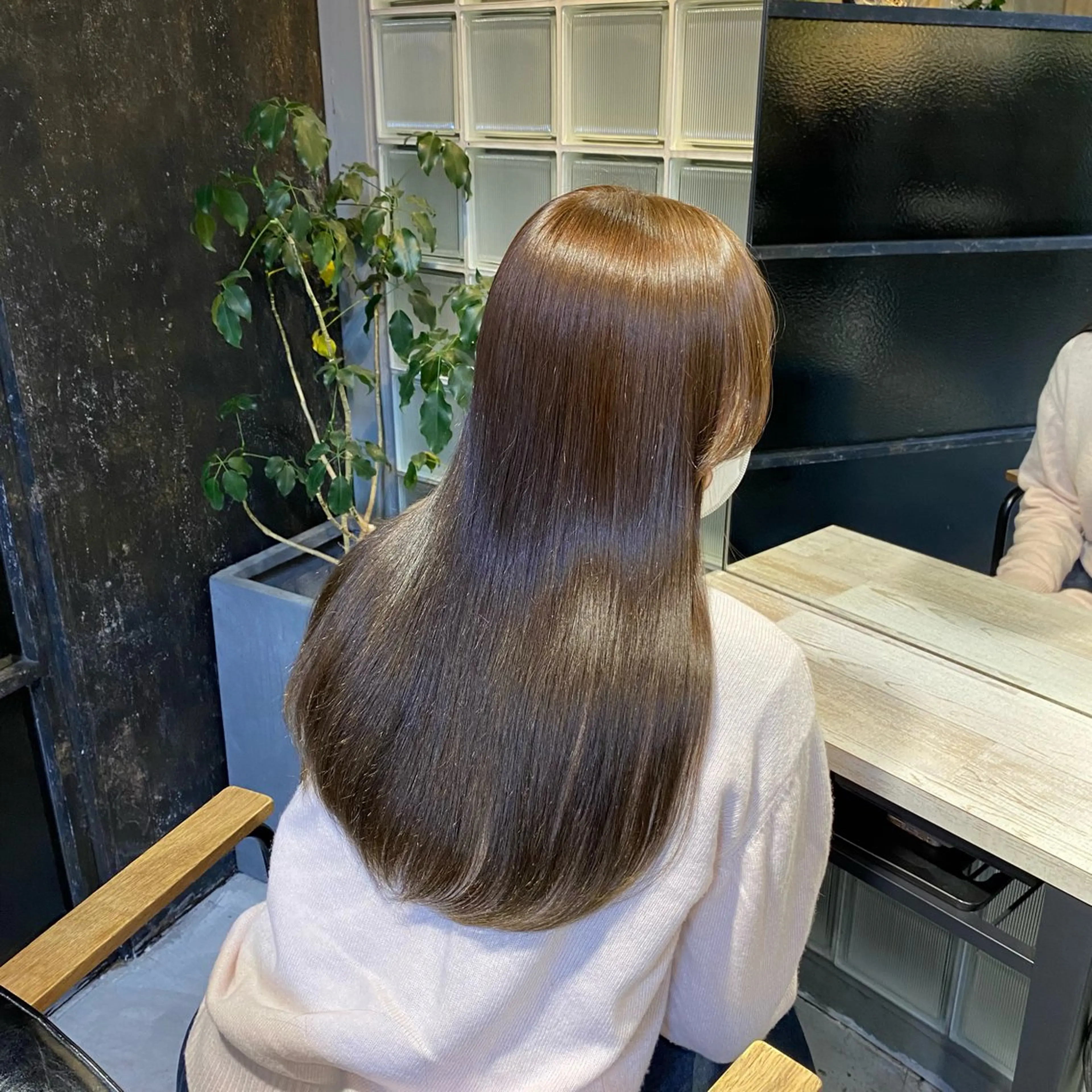 ロング 顔周りカット 縮毛矯正 リベルテ新宿所属・艶髪/髪質改善 モデル様募集中🍀のヘアスタイル