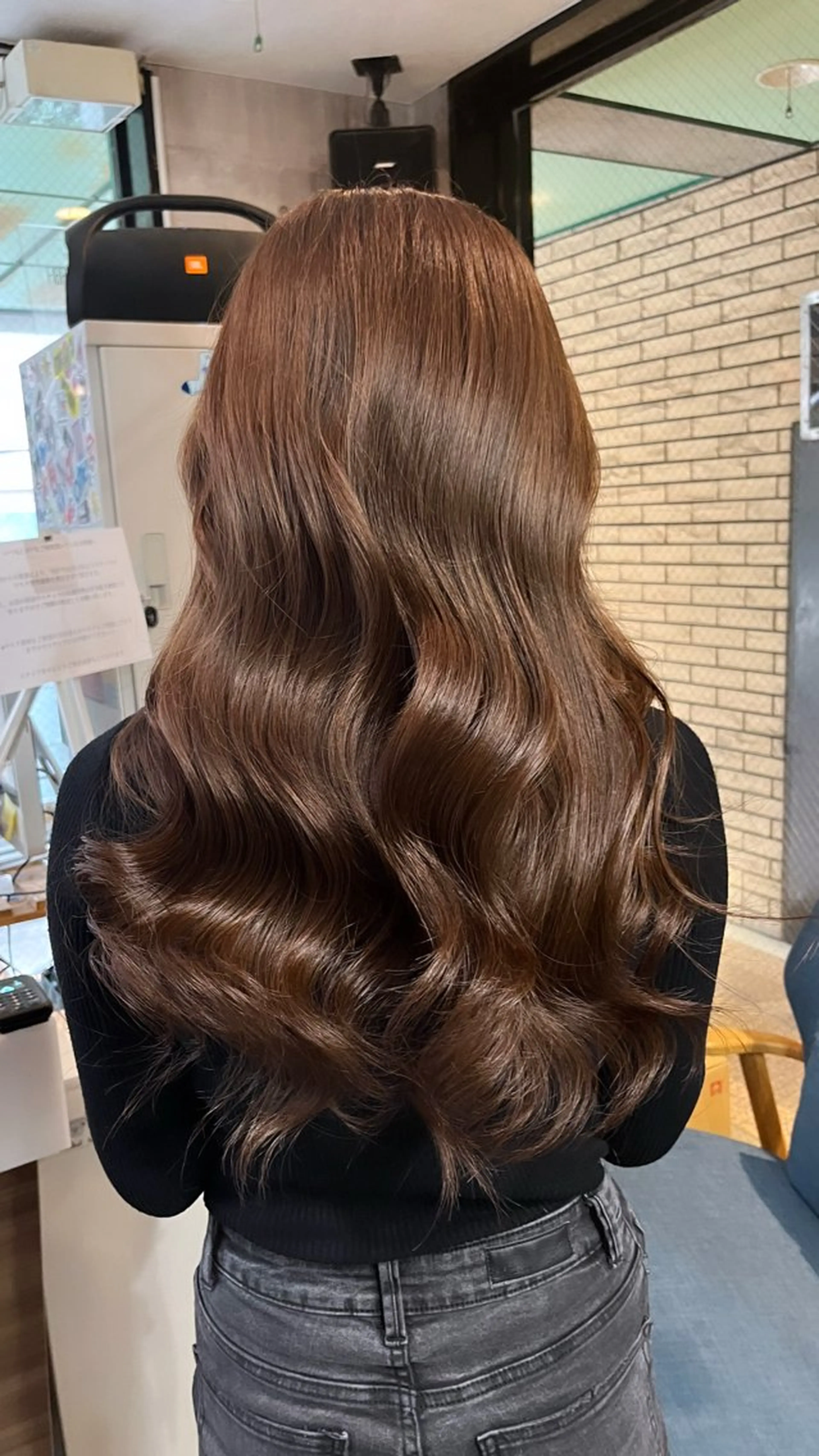 one color 🤎の写真